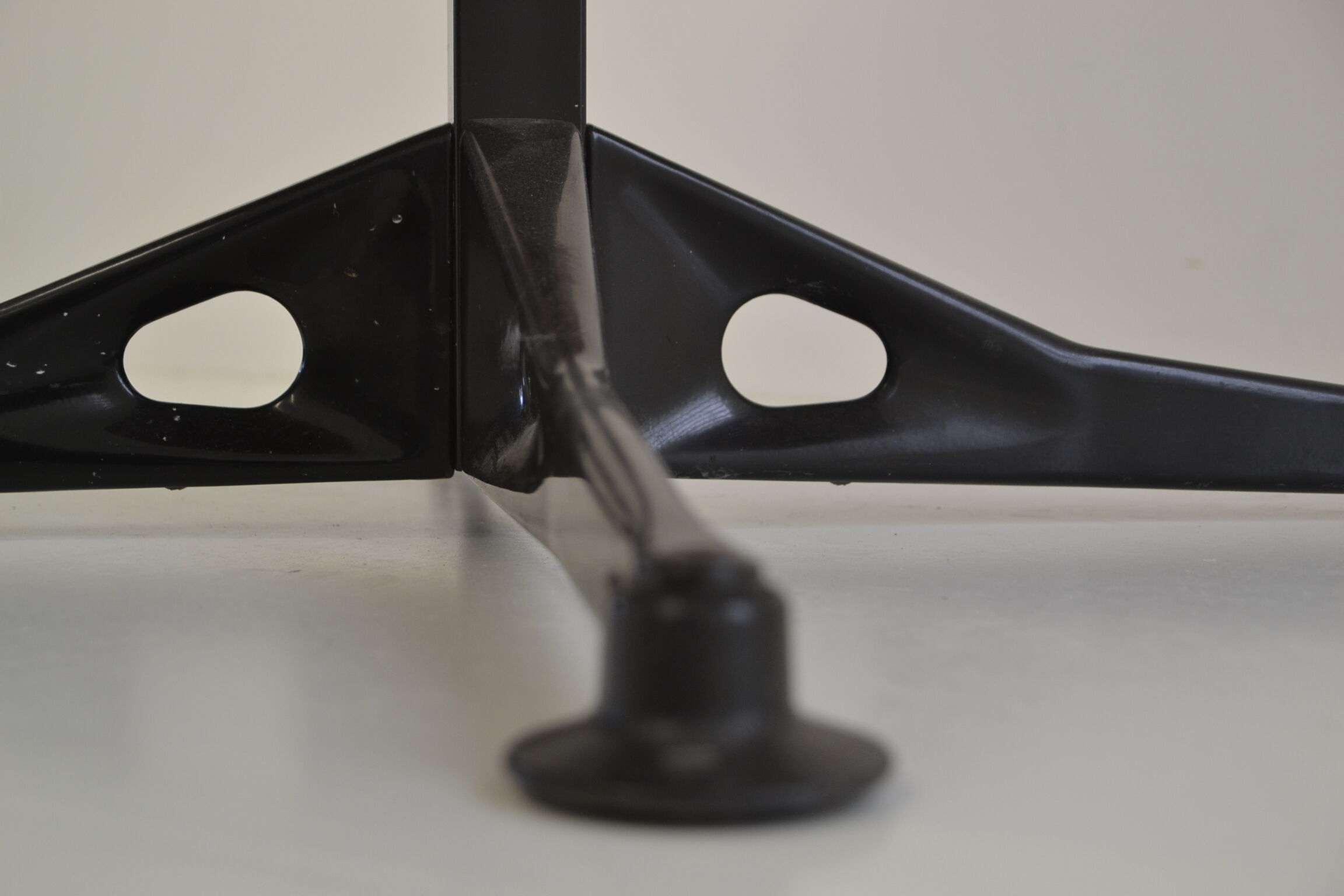 Herman Miller dining table from the 1970s