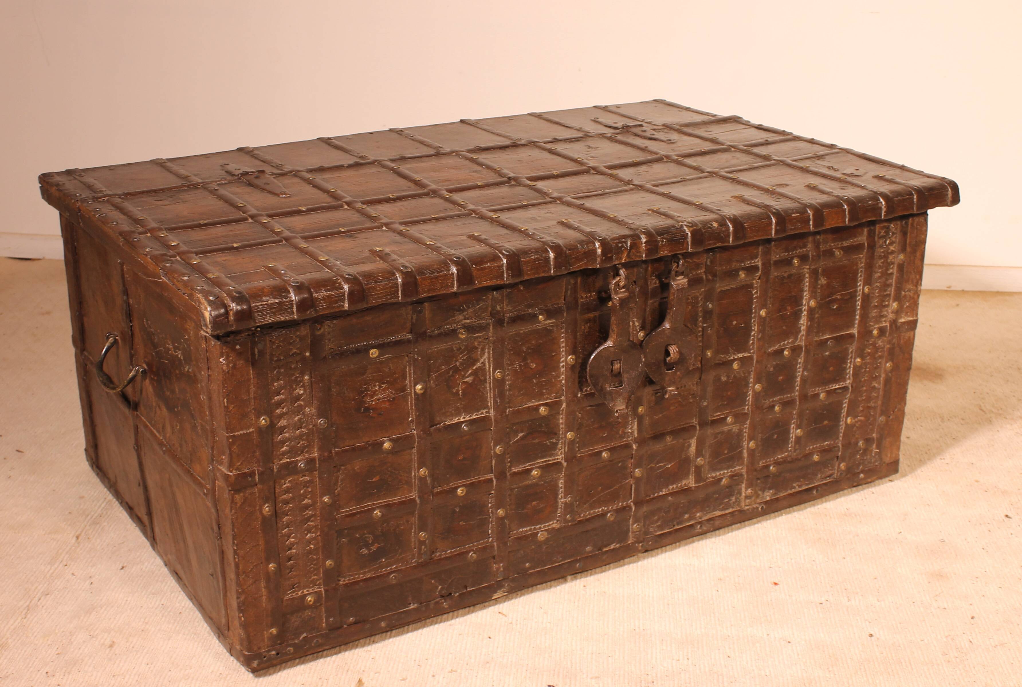 Rajasthan Chest / Coffee Table - 19th Century - India