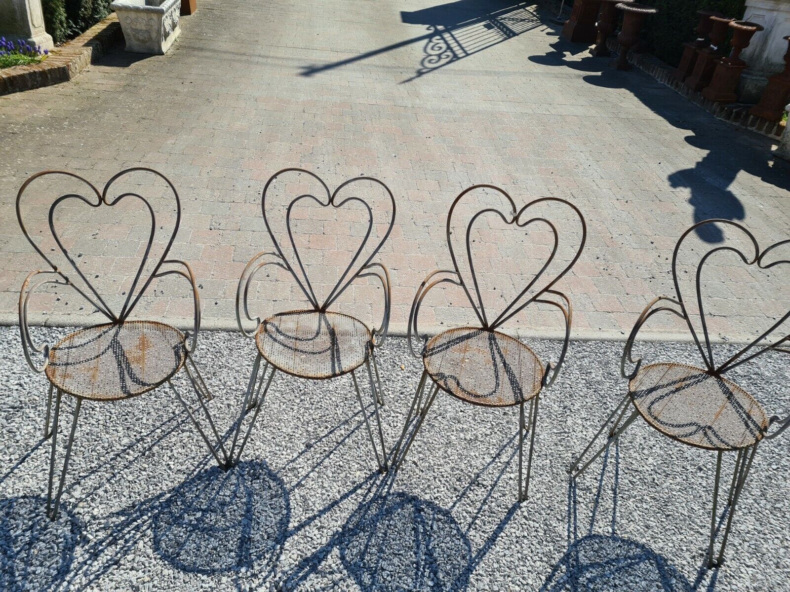 Heart-shaped iron garden chairs