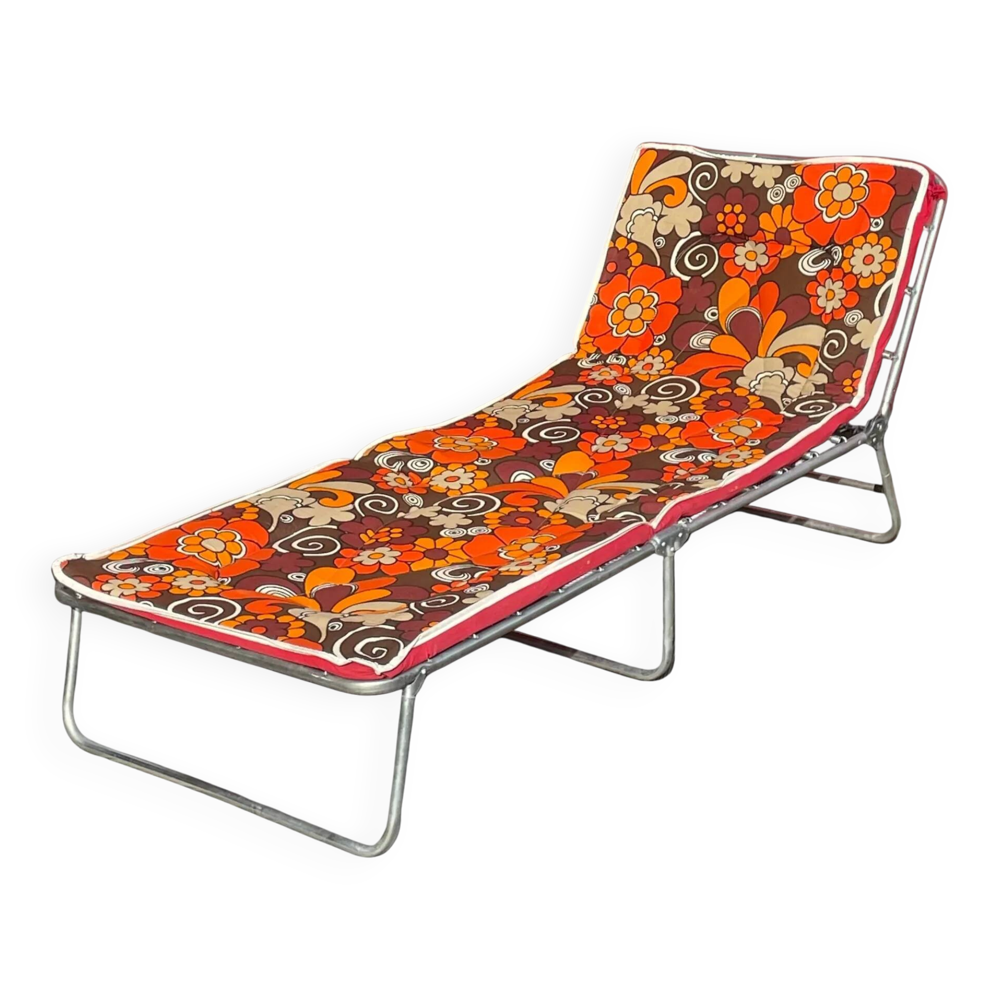 Vintage floral camp bed