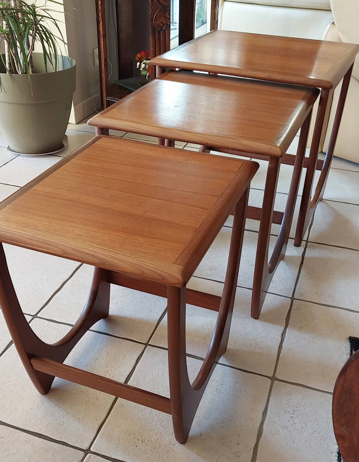 3 Tables gigogne G Plan vintage 1960 /70 Wilkins