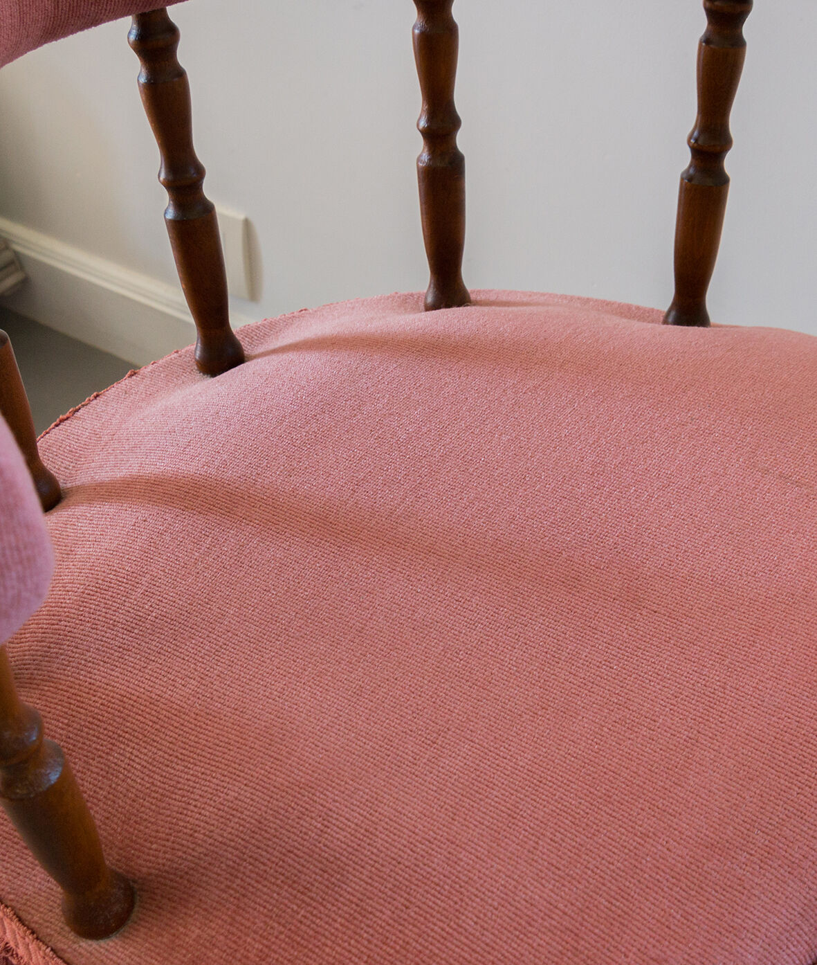 Pink velvet chair