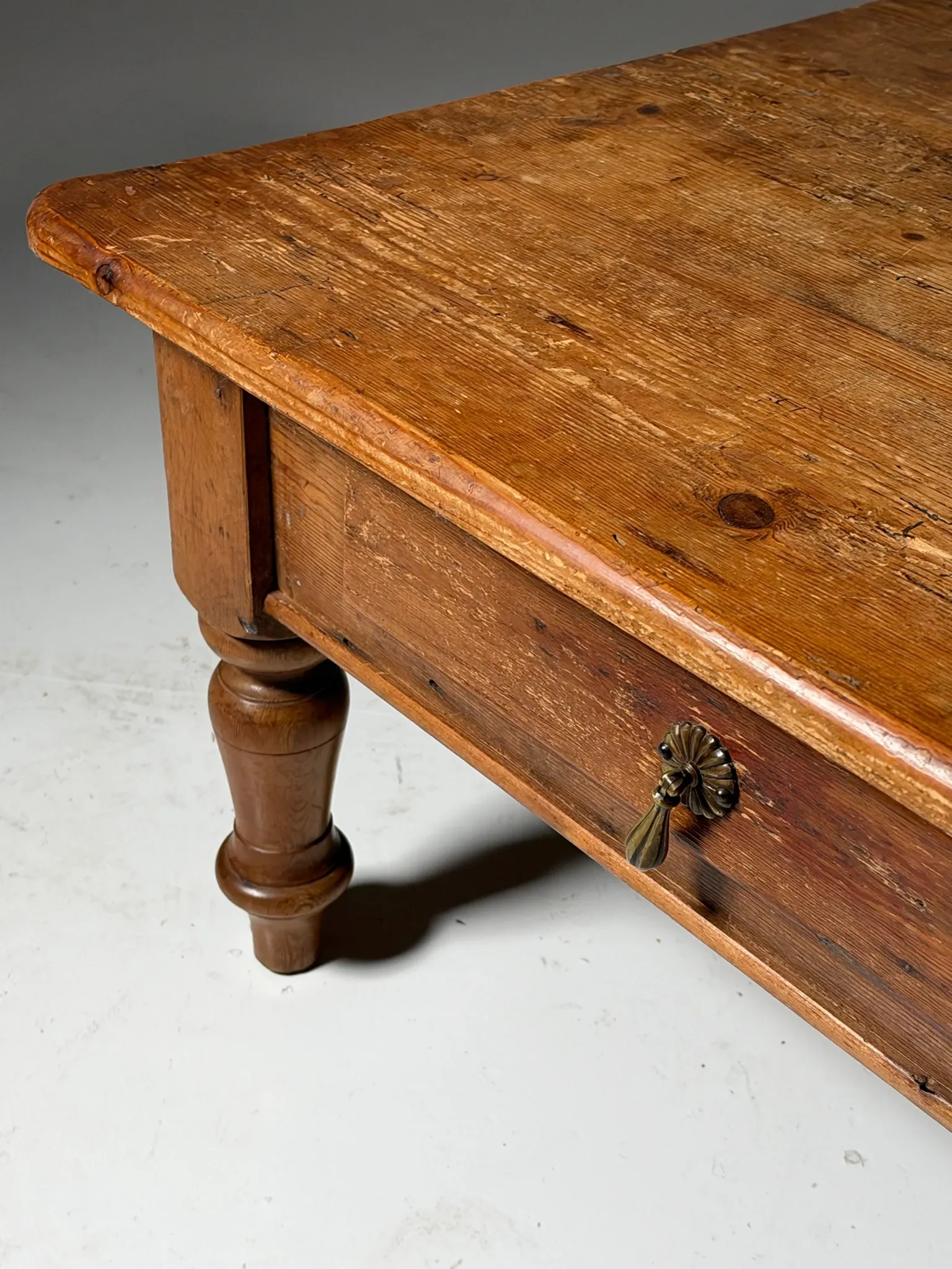 Pine coffee table country style
