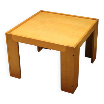 Table basse carrée en bois clair de style mid-century modern italien par Piero Lissoni pour Cassina, années 1960.
