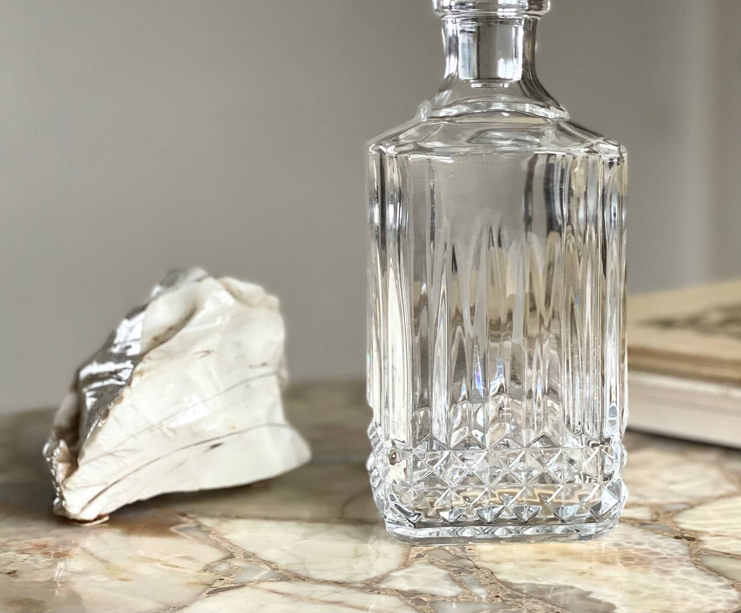 Cut crystal whisky decanter.
