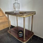 Desserte / Petite table d'appoint plaquage acajou et laiton mid century