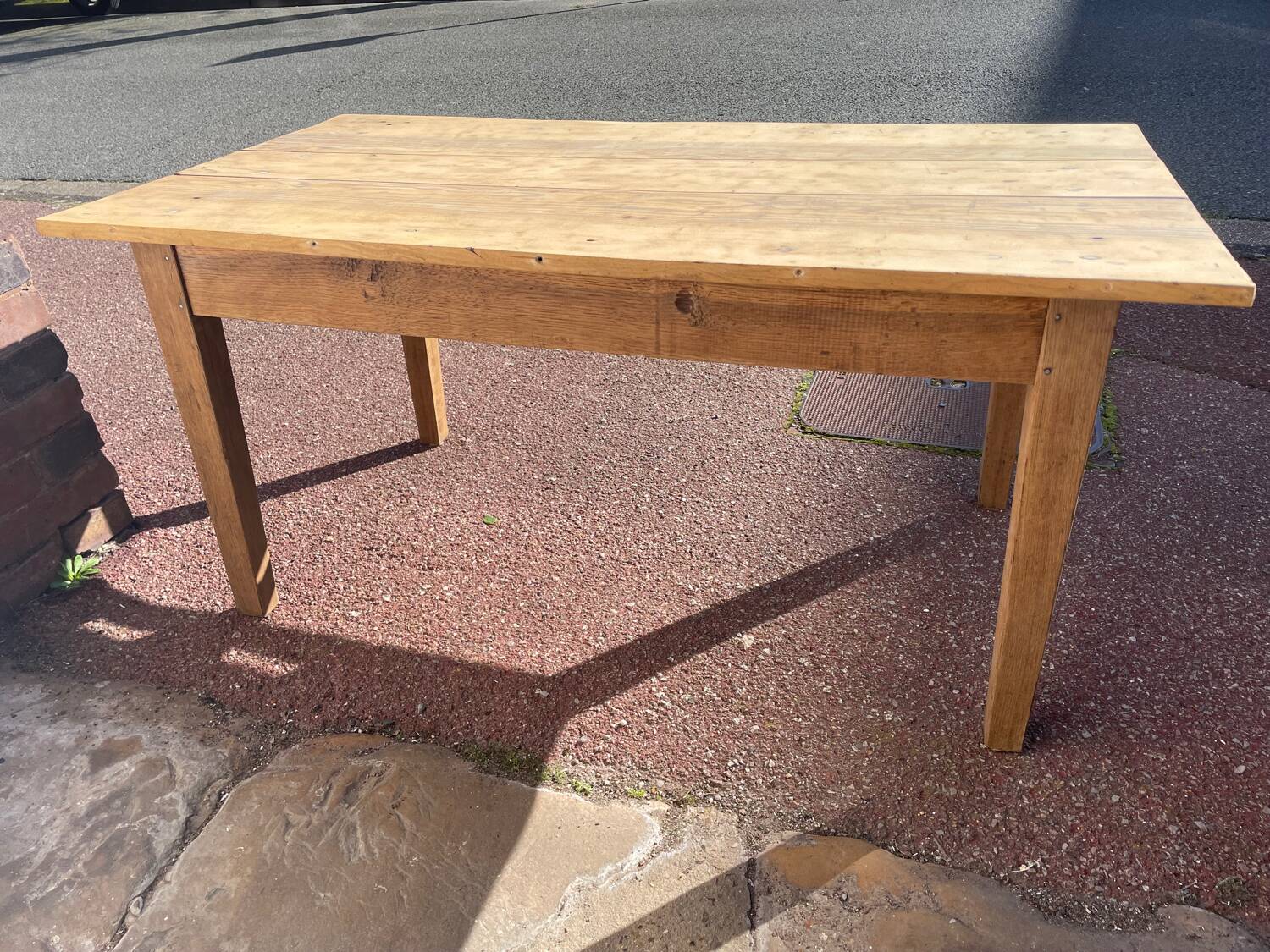 Vintage coffee table with 1 drawer
