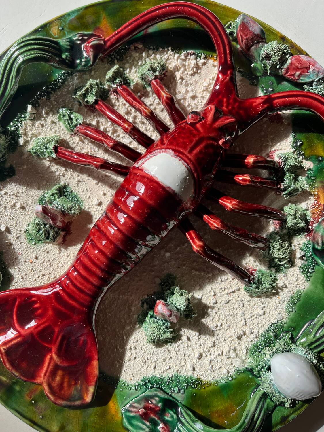 Decorative earthenware dish by J. Caldas da Rainha