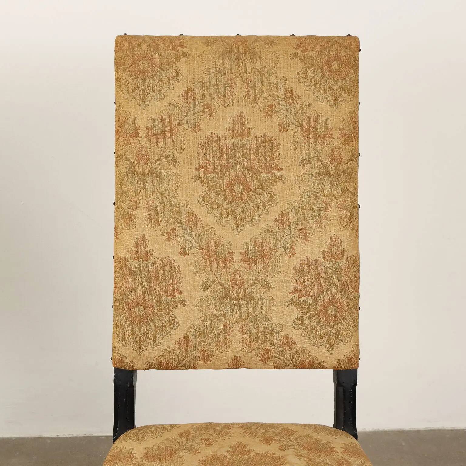 Antique Baroque chairs in ebonised walnut, Italy, 18th century.