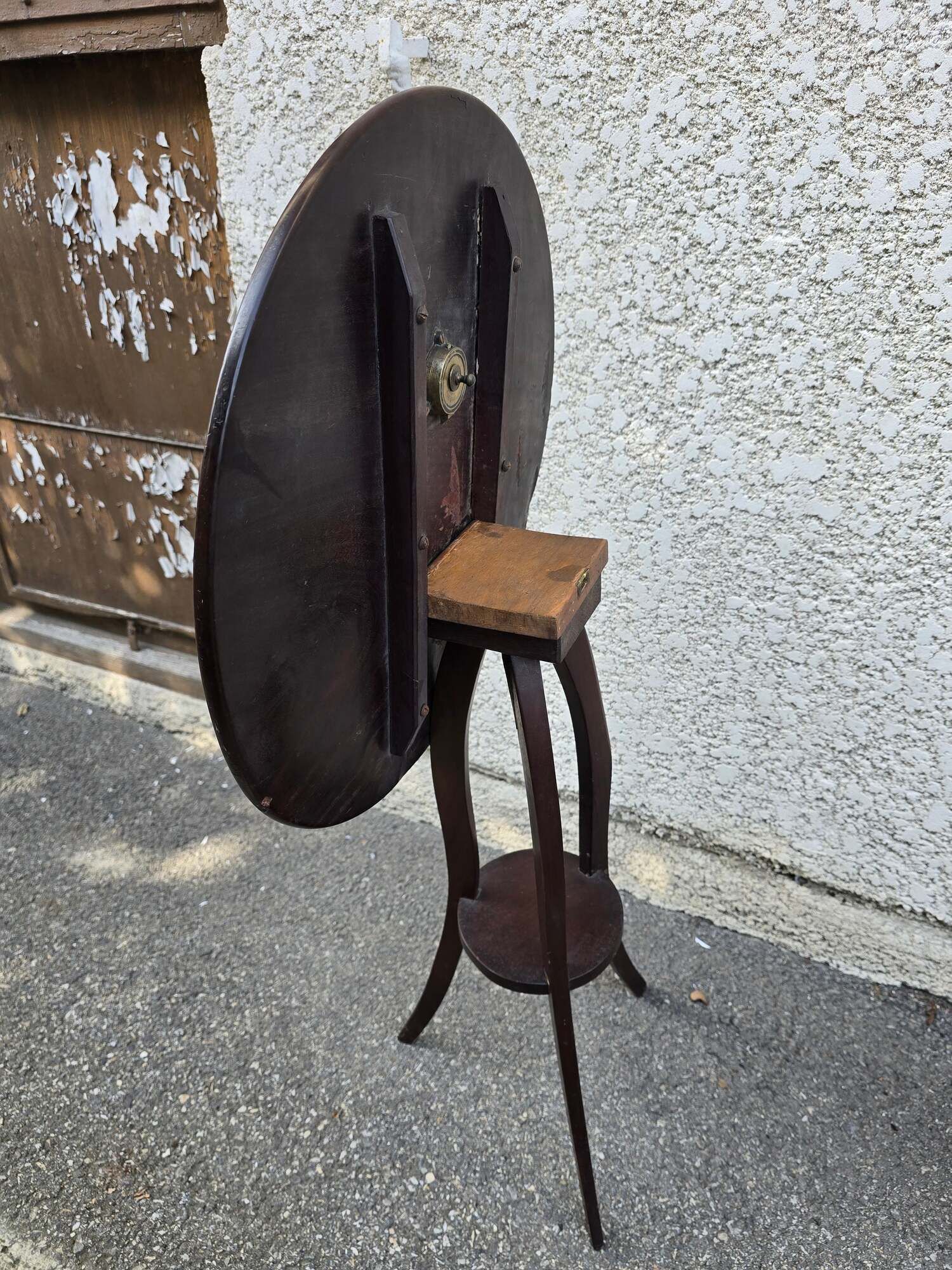 Tripod gueridon in mahogany with a tilting top – Directoire period / early 19th century