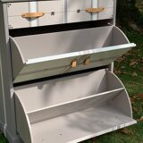 Shoe cabinet