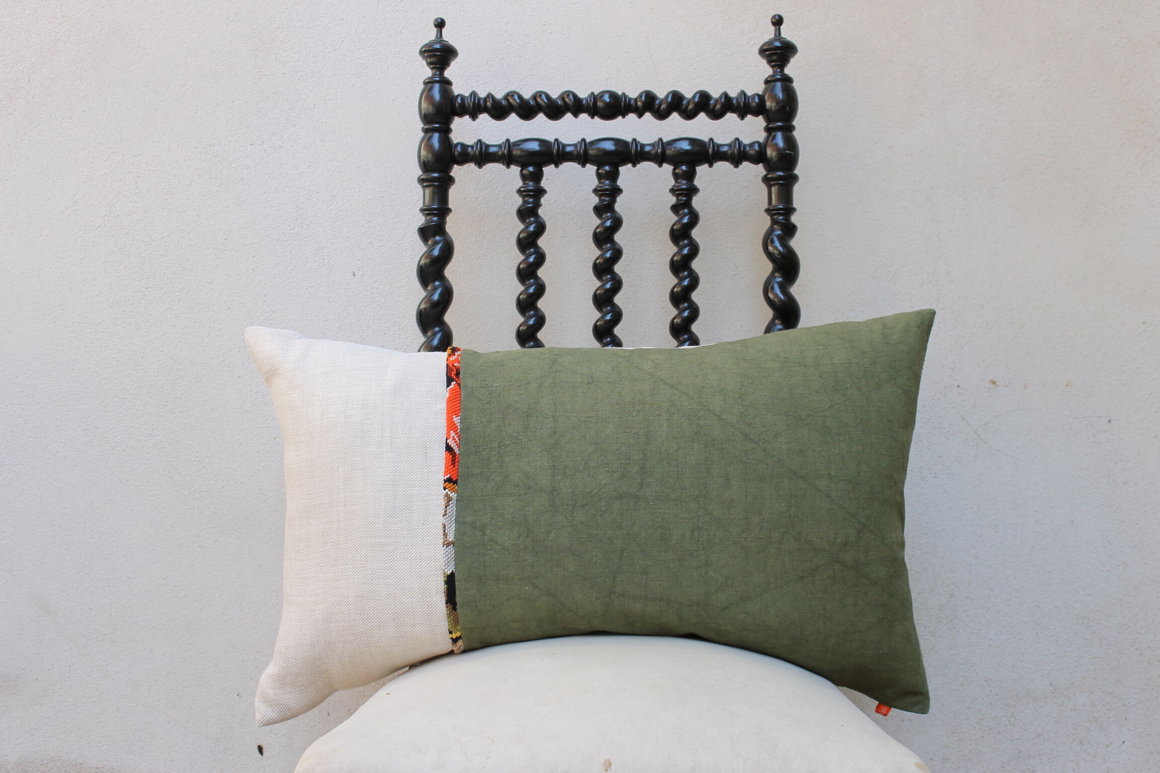 Upcycled cushion "khaki green" - 40x60cm - linen & hemp & canvas