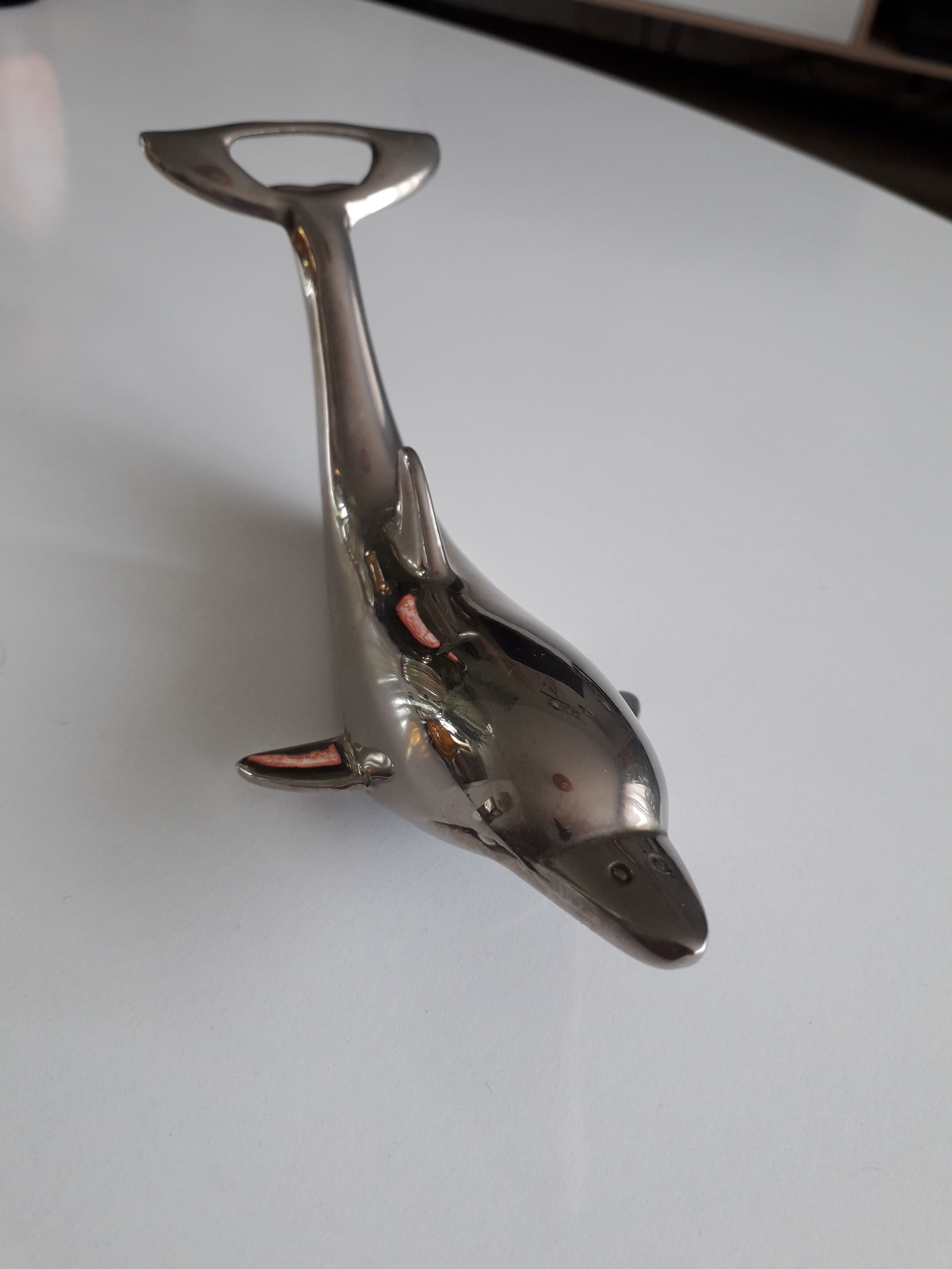 Decapsuleur dauphin
