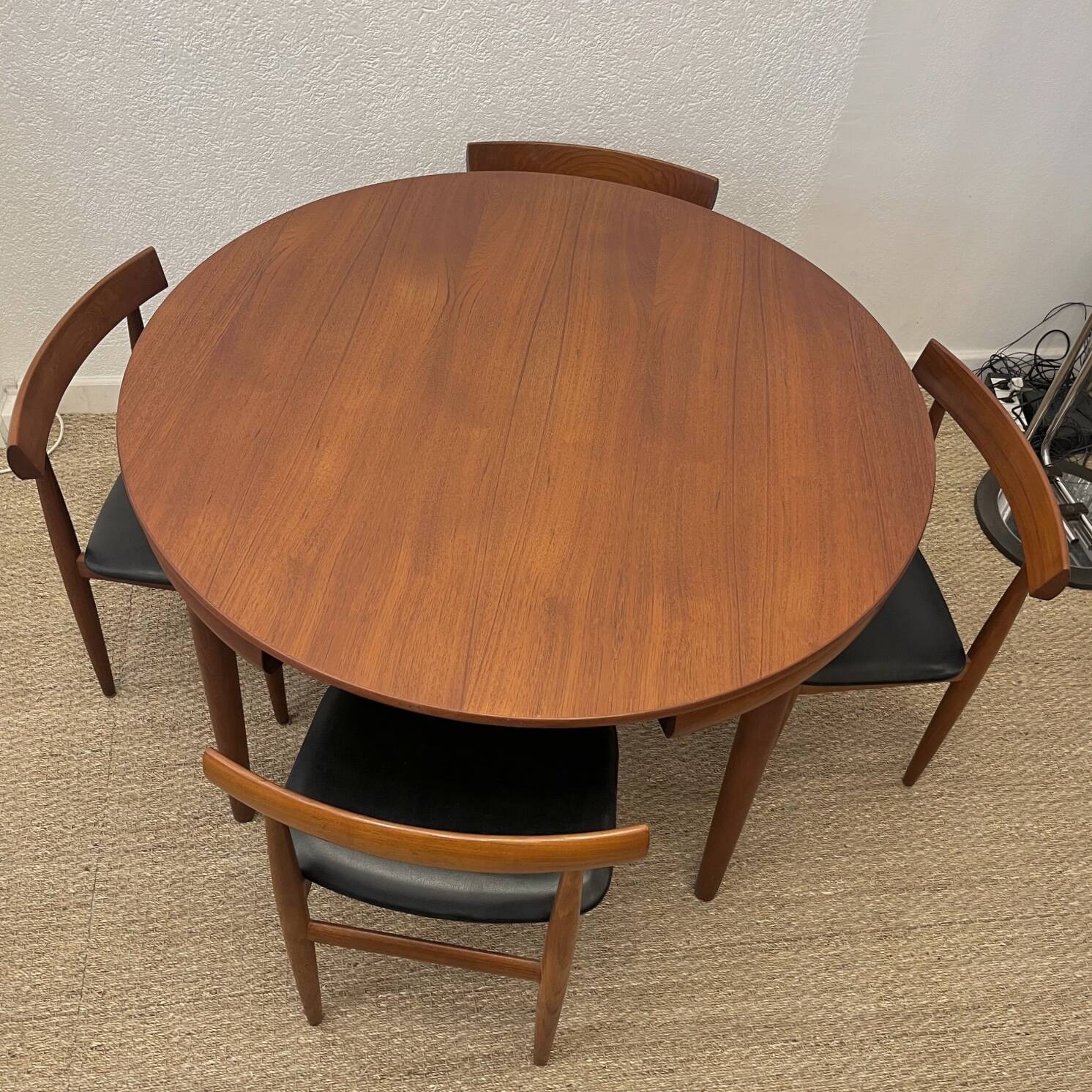 Hans Olsen "Roundette" dining set