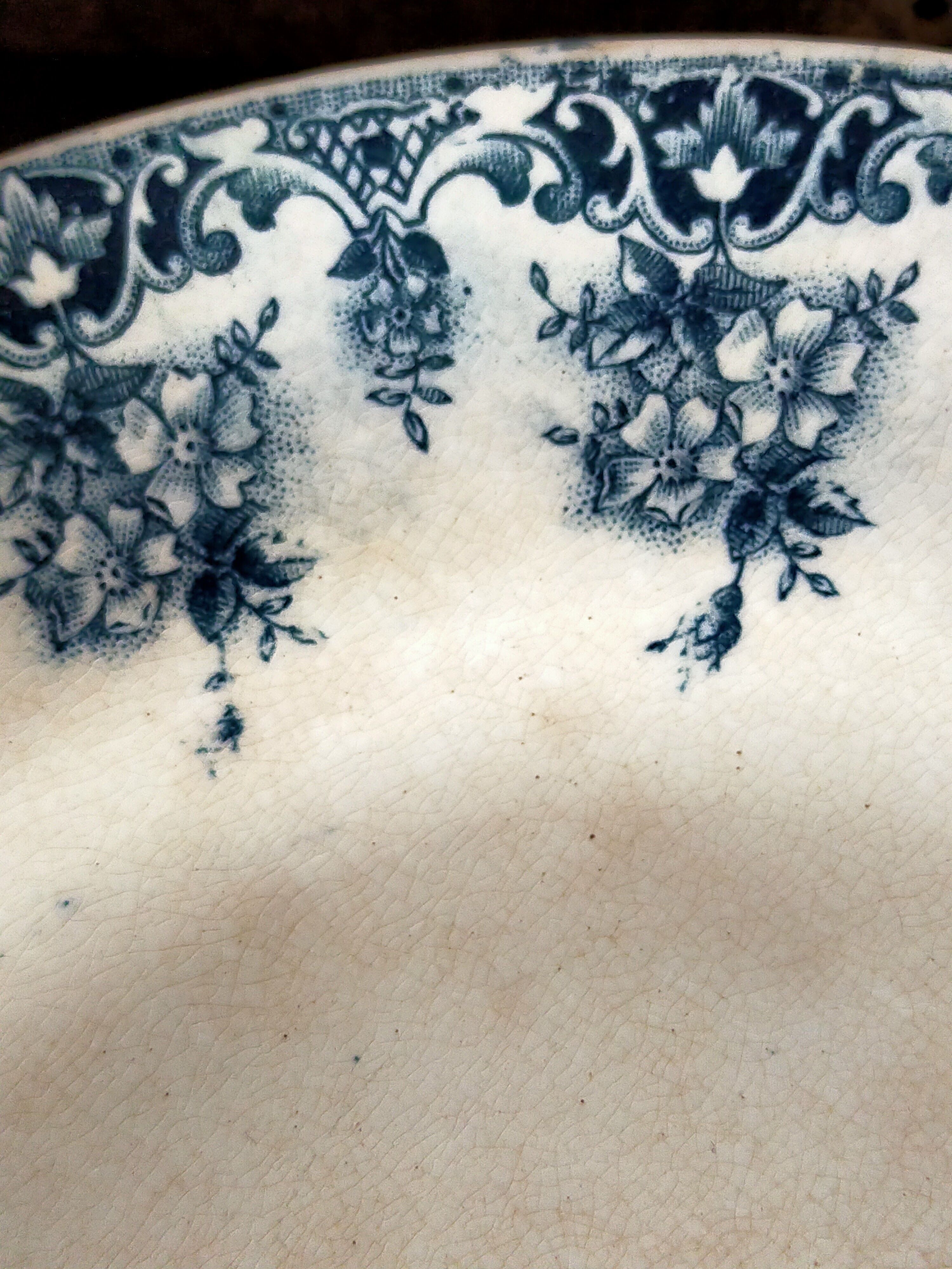 Three iron earth plates at the end of the 19th service "Primevère"