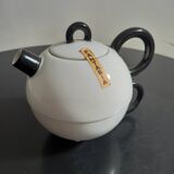 Decorative ceramic tea pot by Matteo Thun