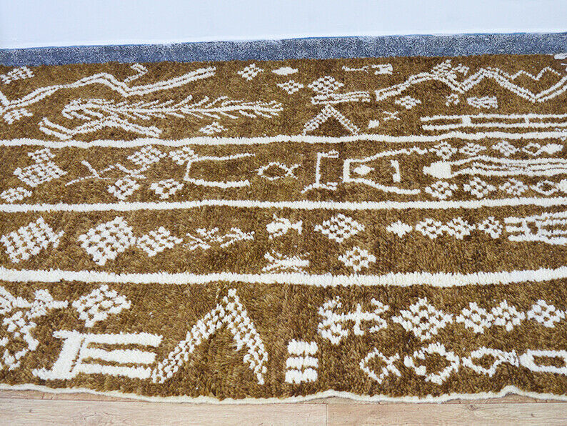 Moroccan berber carpet 282x180cm