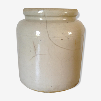 Former enamelled stoneware jar