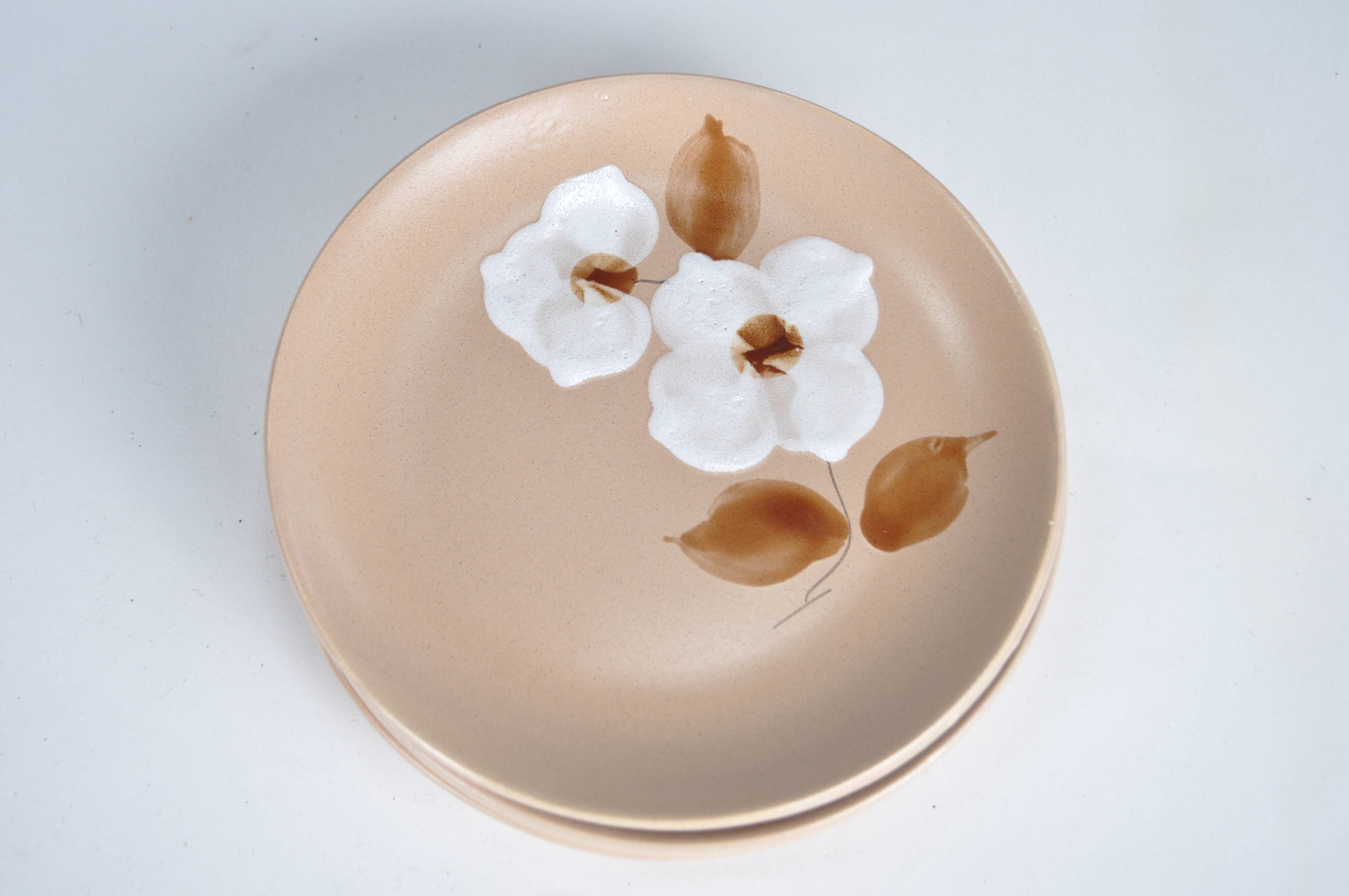 Moulin des Loups floral dessert plates