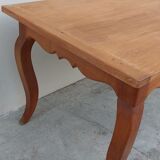 Table de ferme style Louis XV en merisier
