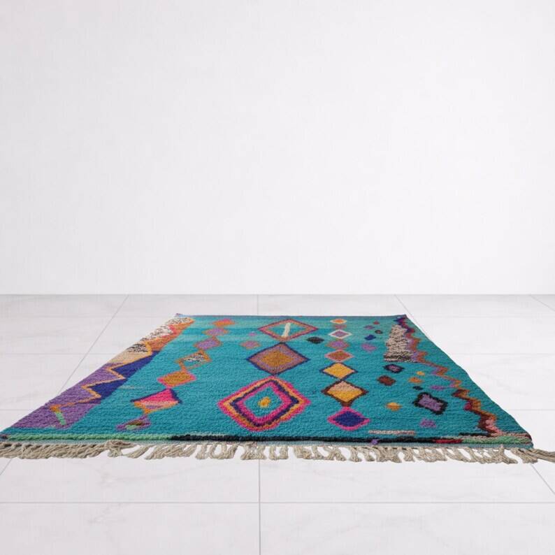 Traditional Moroccan rug 250cm x 180cm