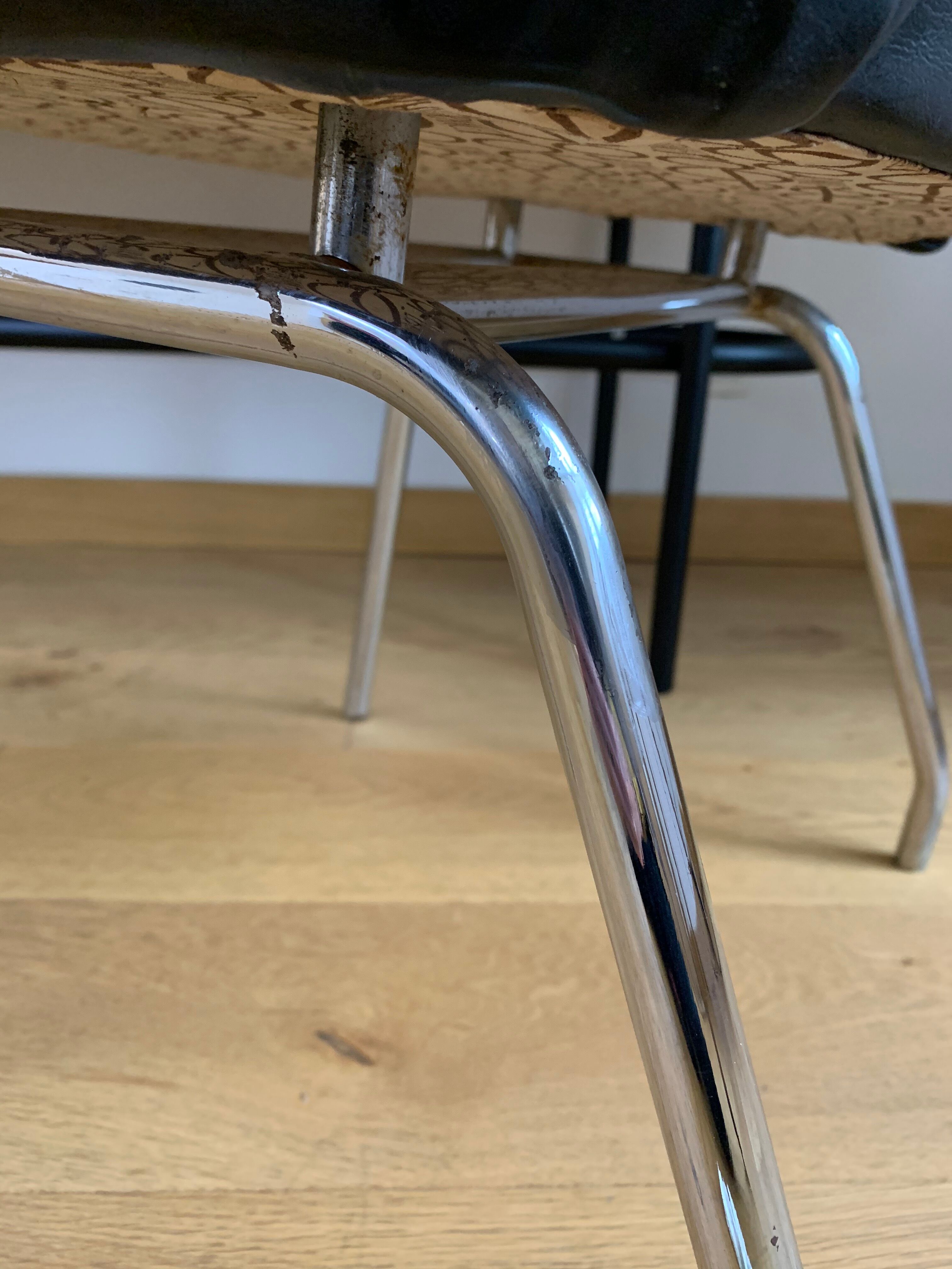 Pair of chairs brand Roset