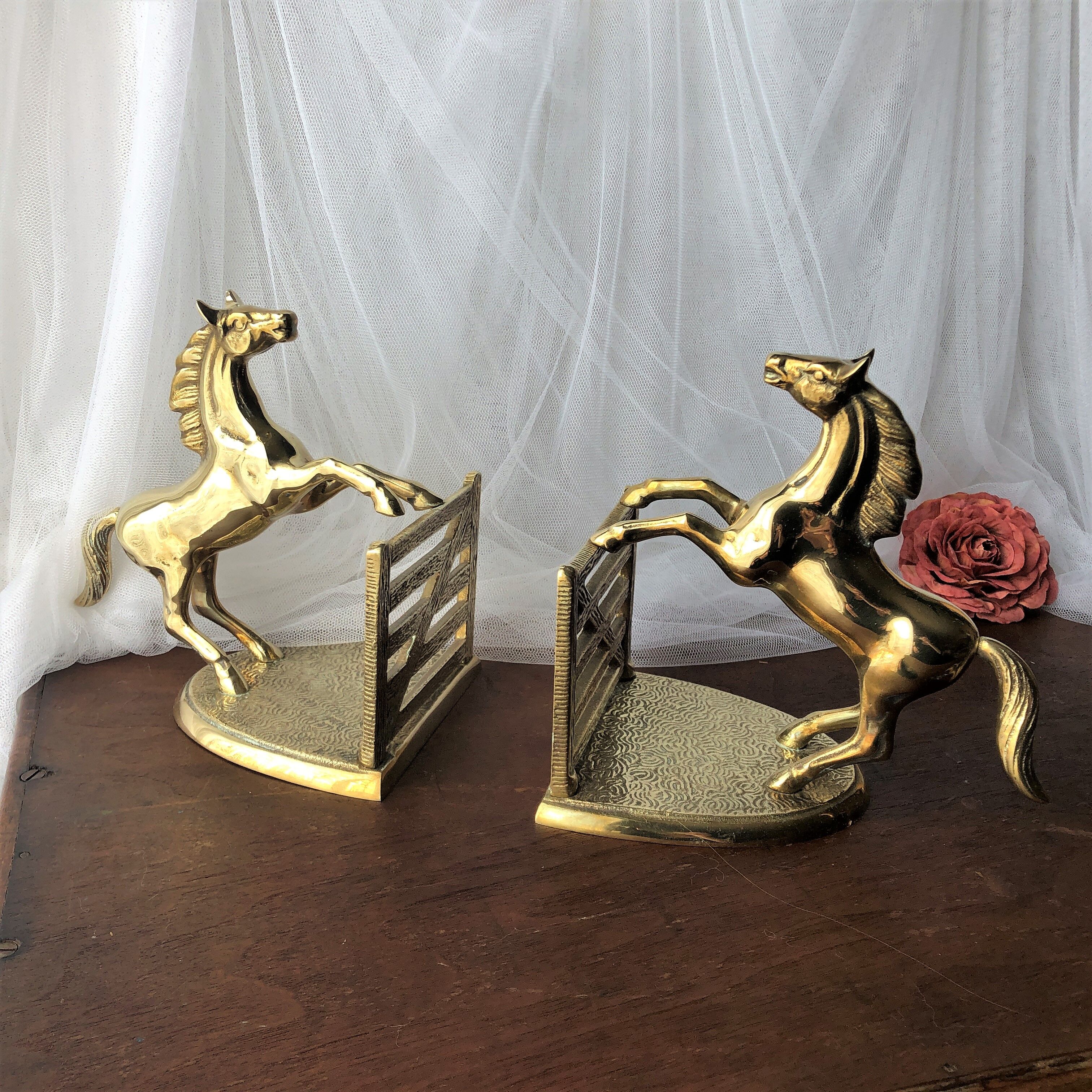Goldeneye brass décor horses