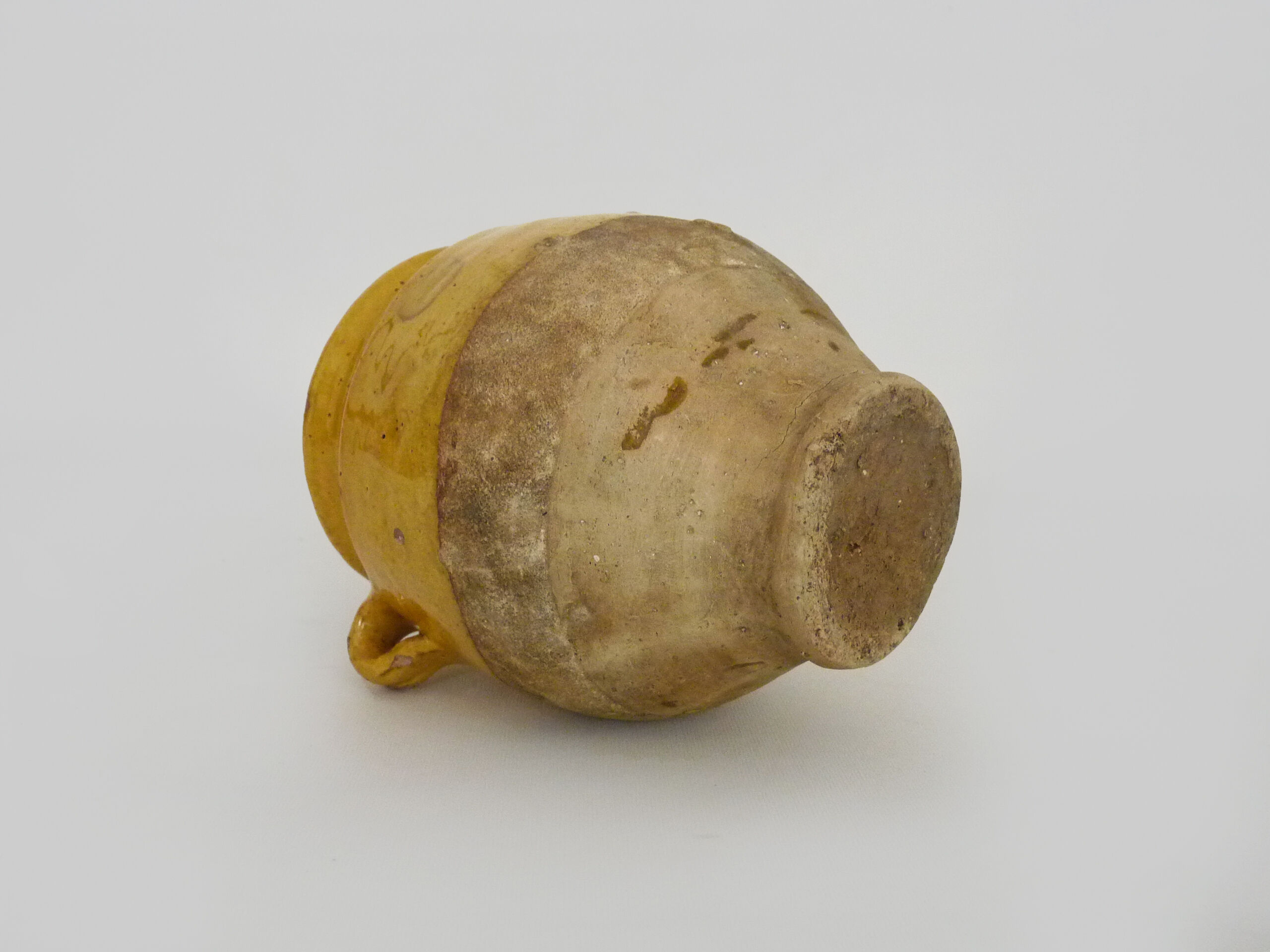 Varnished yellow confit pot, south-west of France. Conservation jar. Pyrenees XIXth