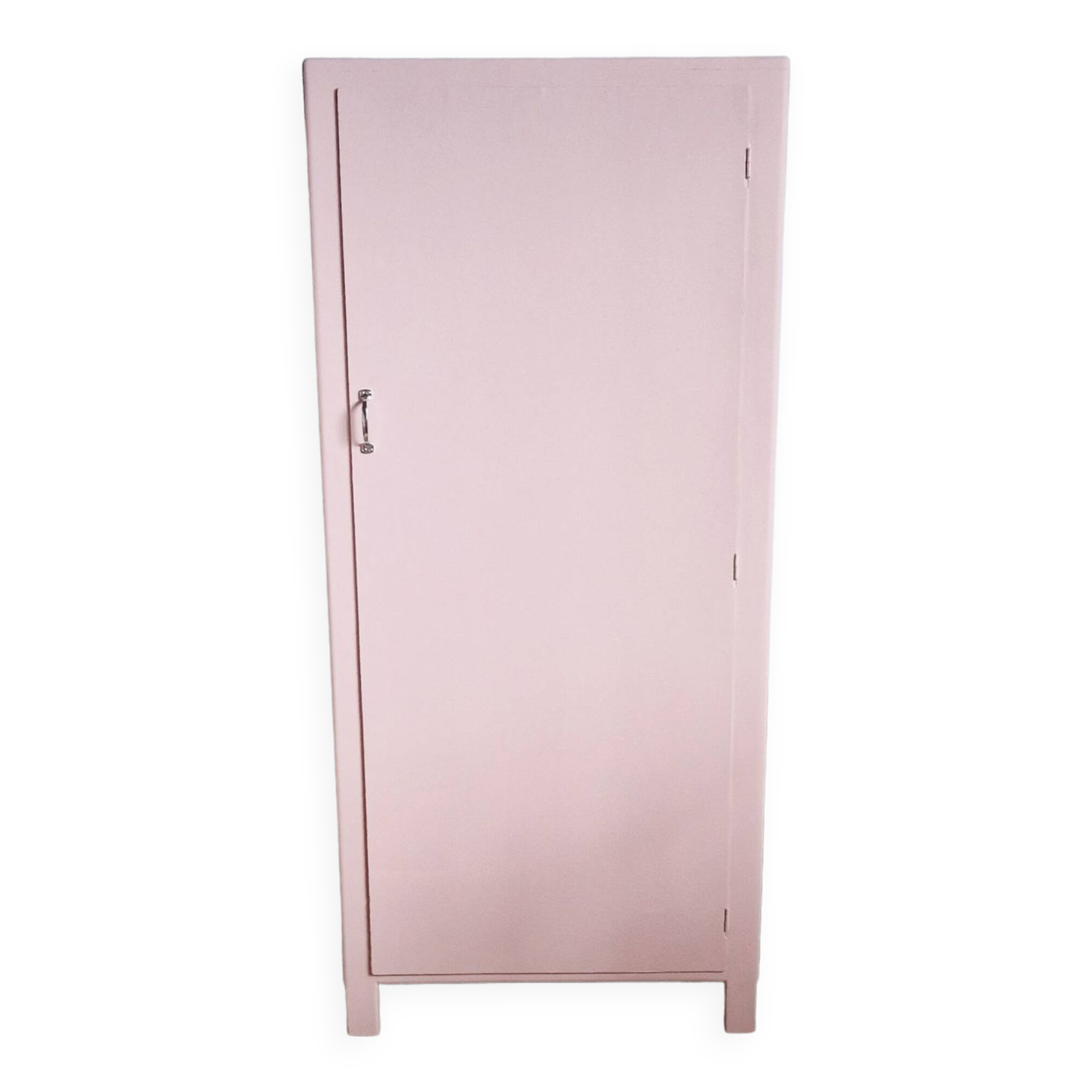 Velvet pink cabinet