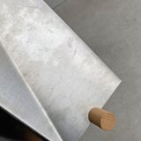 Vase Art Déco RVS avec « pieds » en bois