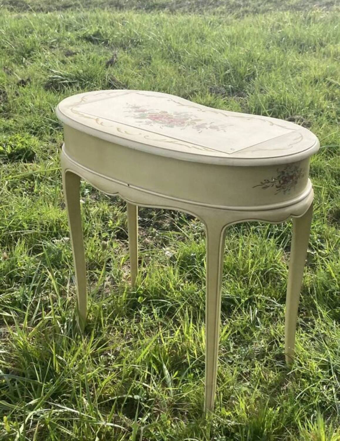 Small vintage Louis XV style Italian flowered dressing table.