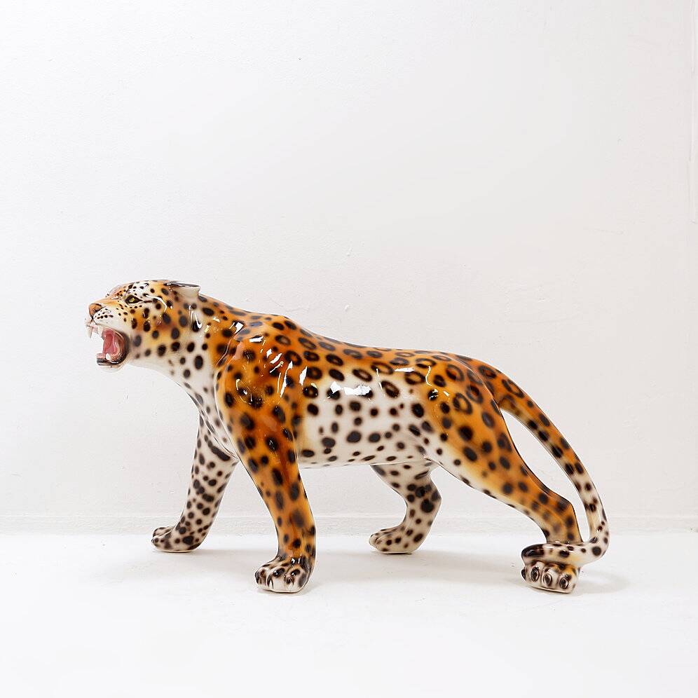 Ceramic sculpture of a leopard by "Ceramiche Boxer" - Italy