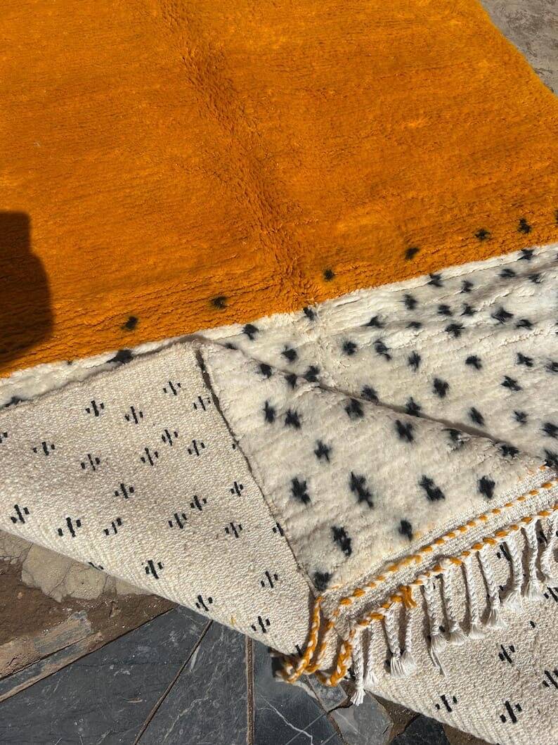 Handmade natural wool rug, size 100 x 200 cm