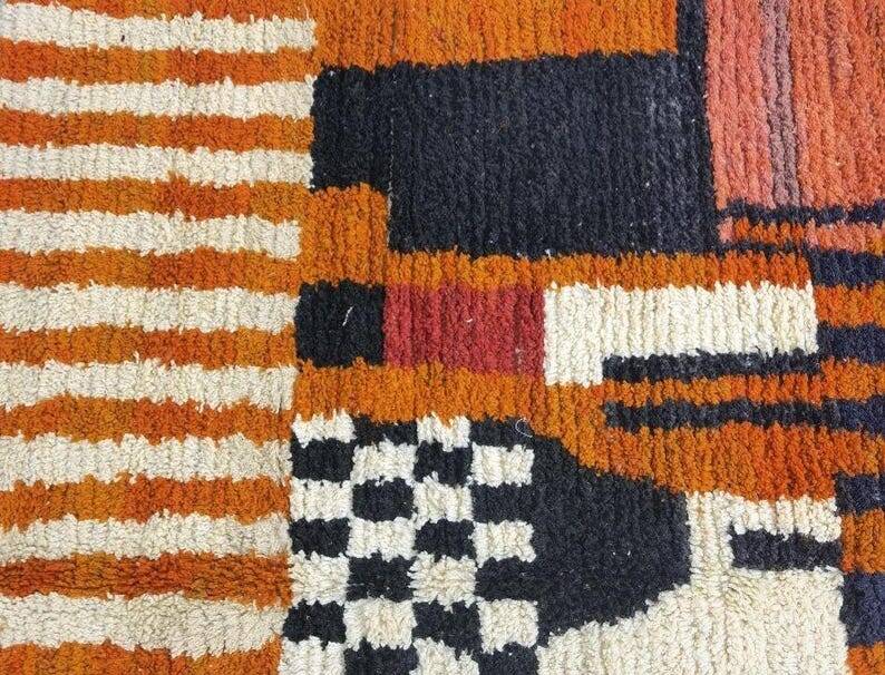 Multicoloured Moroccan Berber rug 300x200 cm – figurative pattern – handmade