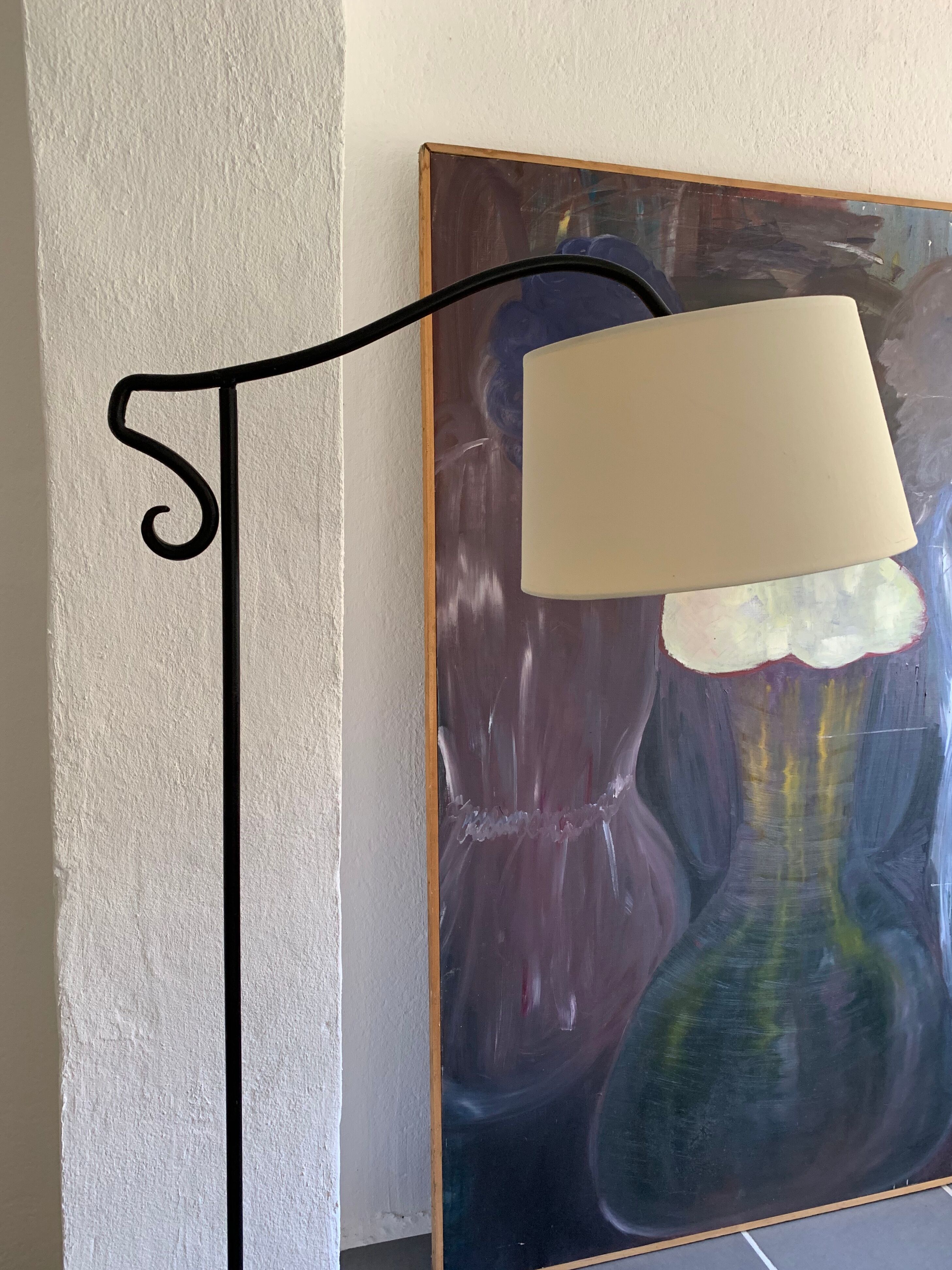 Vintage metal tripod tripod lamp