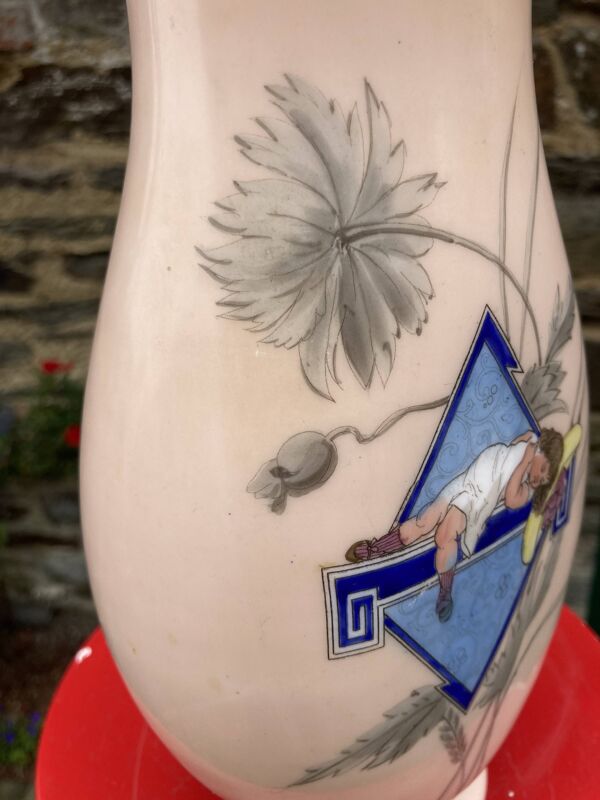 Rare vase opaline de la cristallerie baccarat decor art déco art nouveau