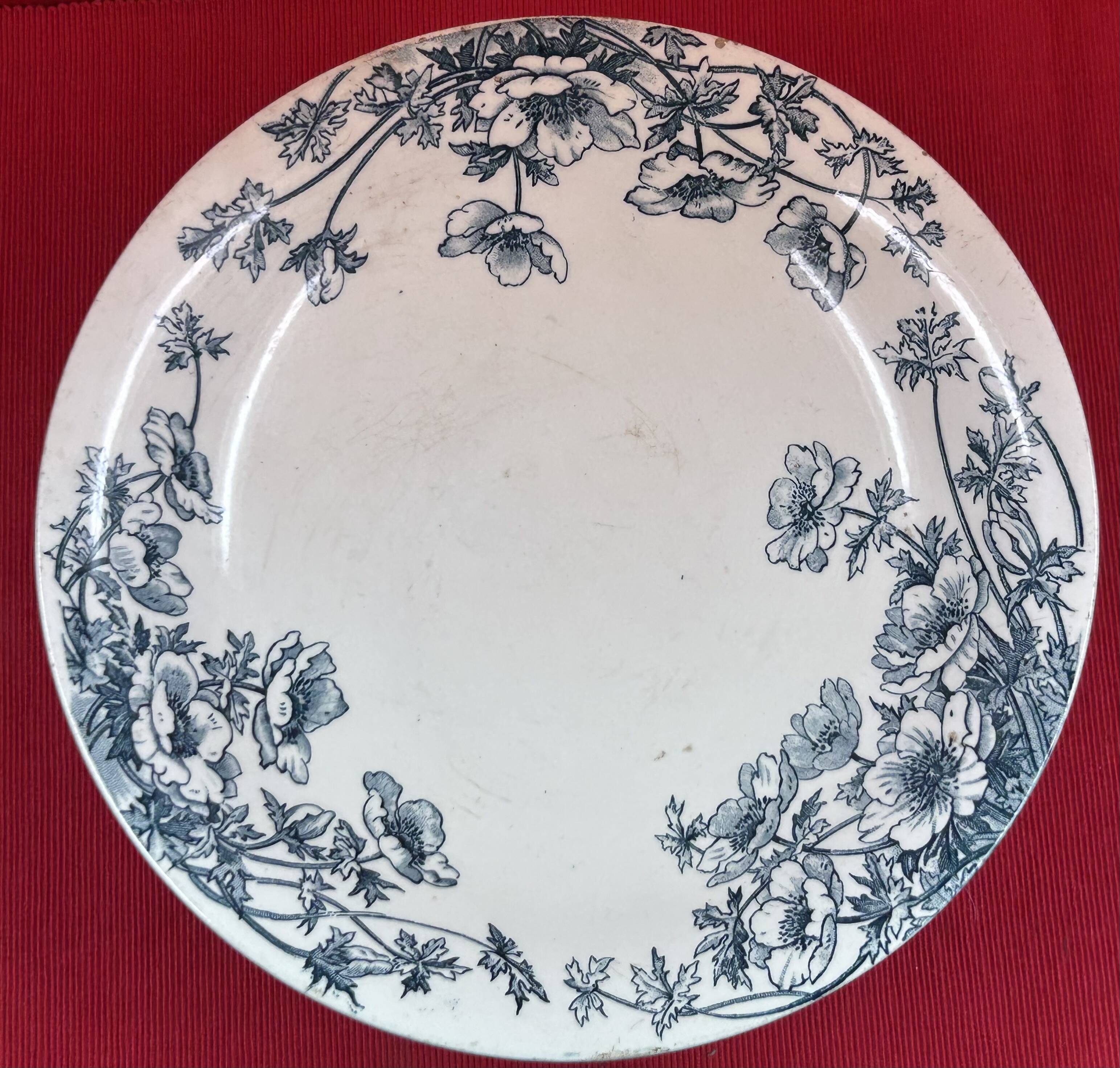 Gien opaque porcelain compote, Anemones 23.2 x 11 cm