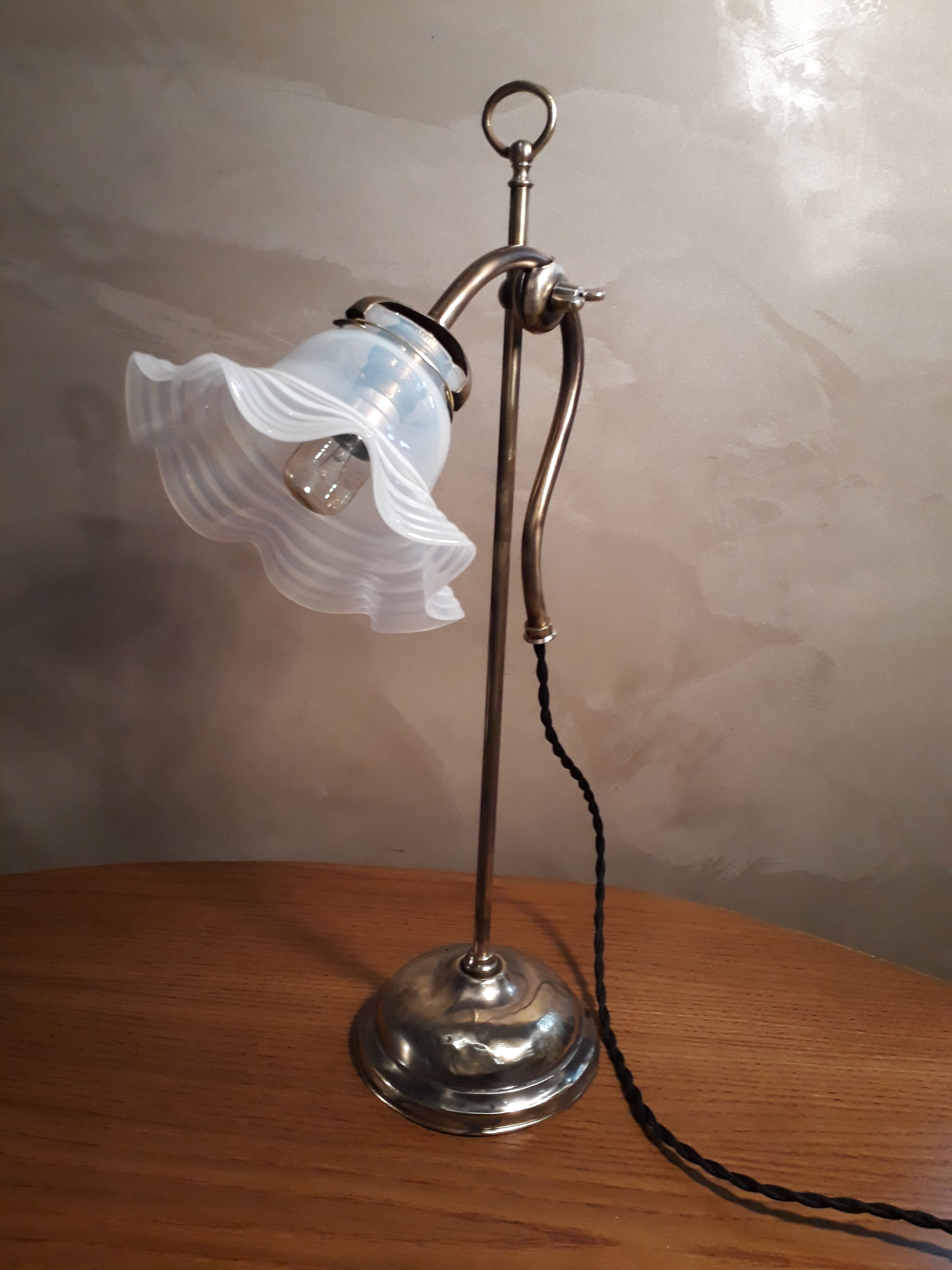 Opalescent tulip swing lamp 1900