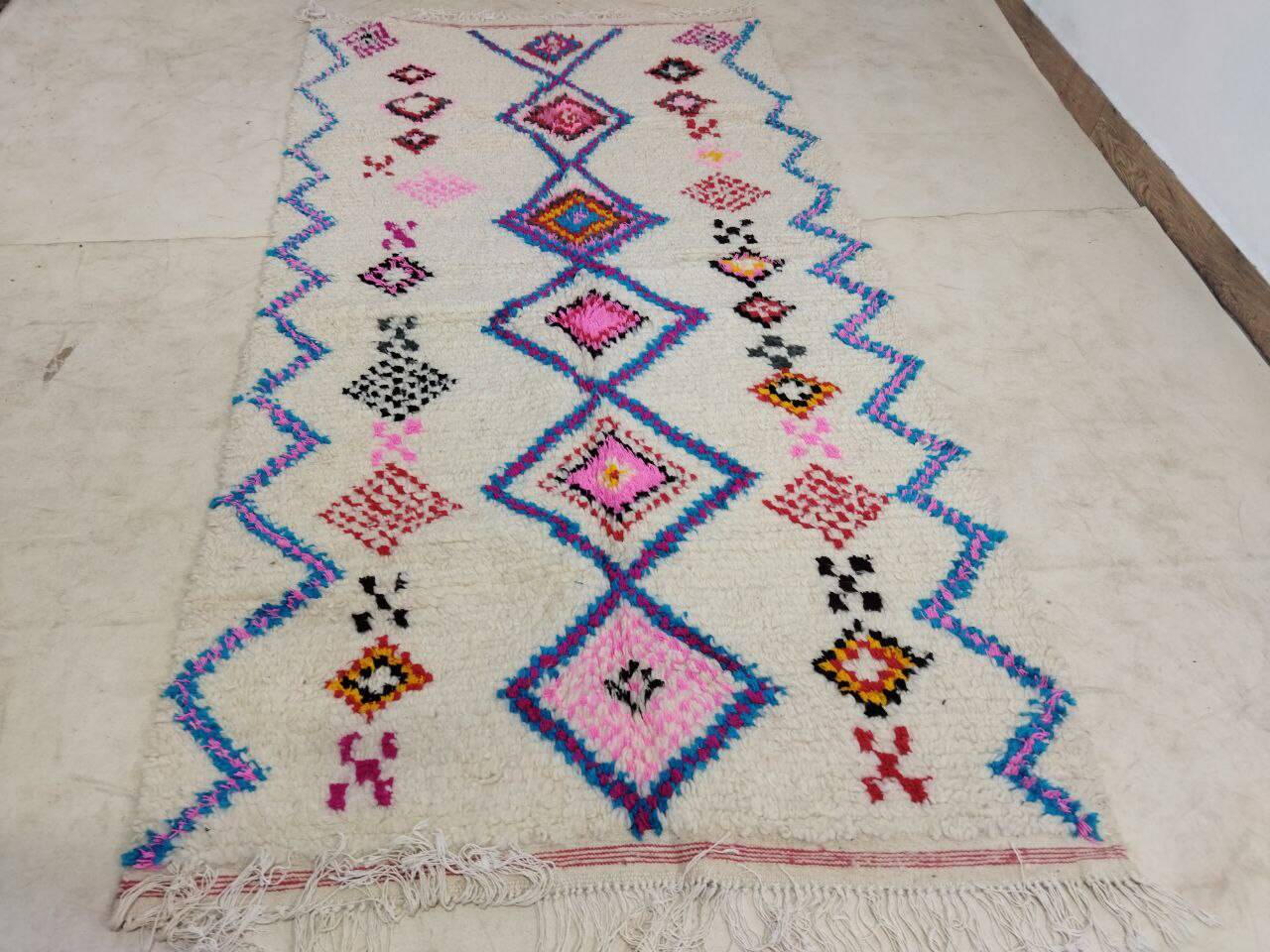 Handmade Moroccan Berber rug 253 X 143 CM