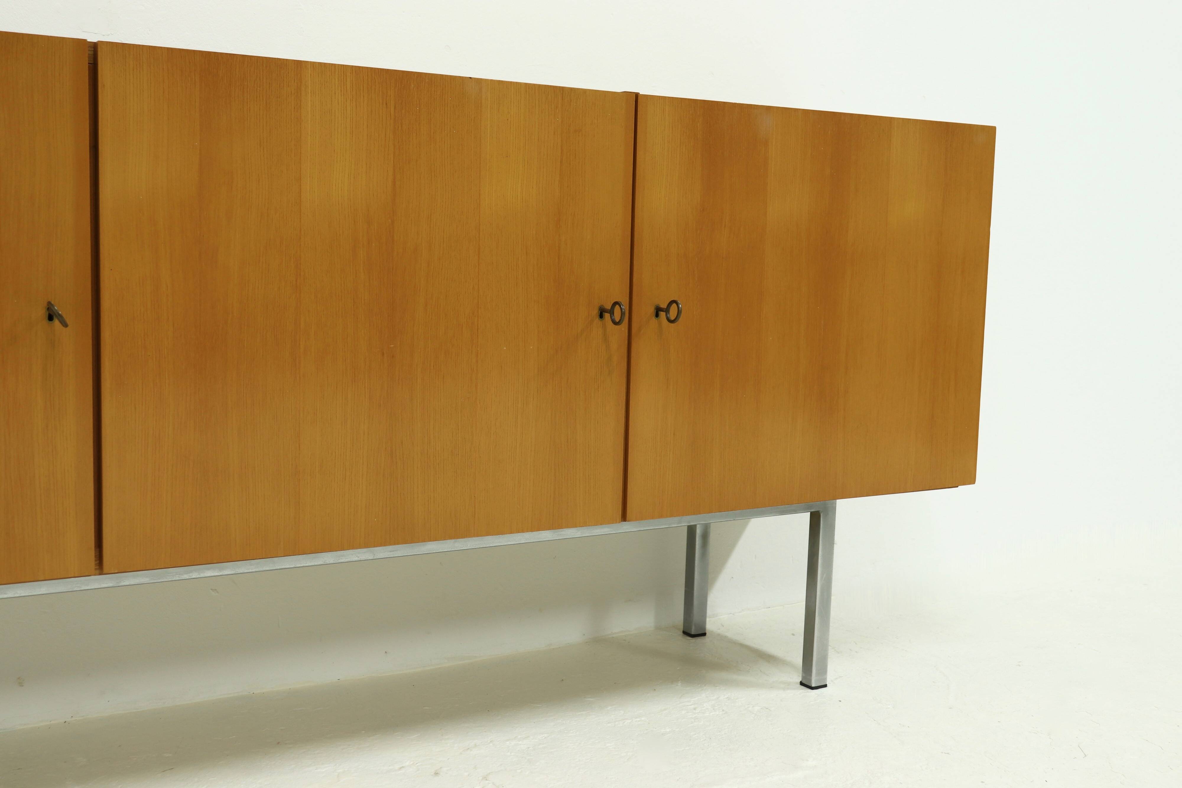 Buffet minimaliste en hêtre du milieu du siècle, années 1970