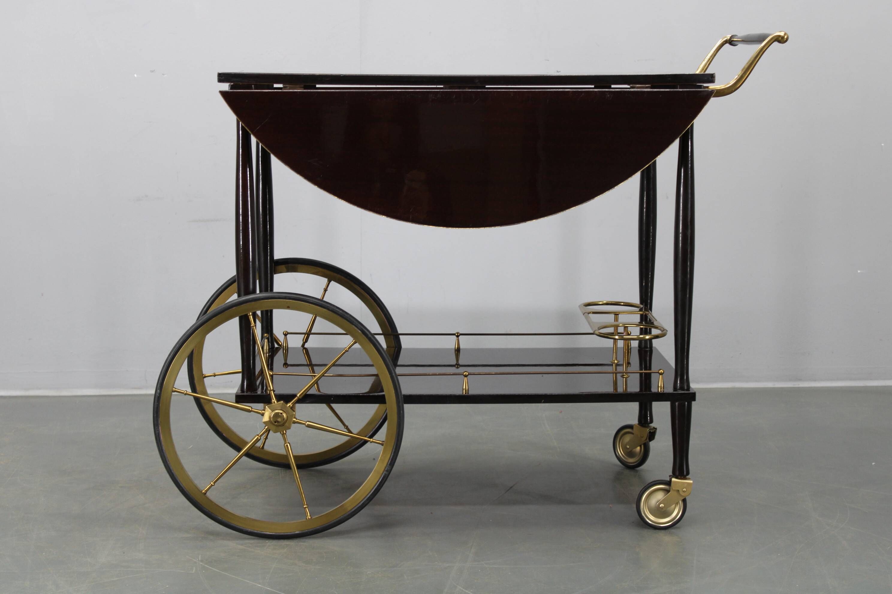 Italian mid-century bar cart with folding leaves, brass and wood