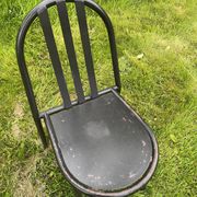 Chaise noire de Robert Mallet Stevens édition Putman années 80