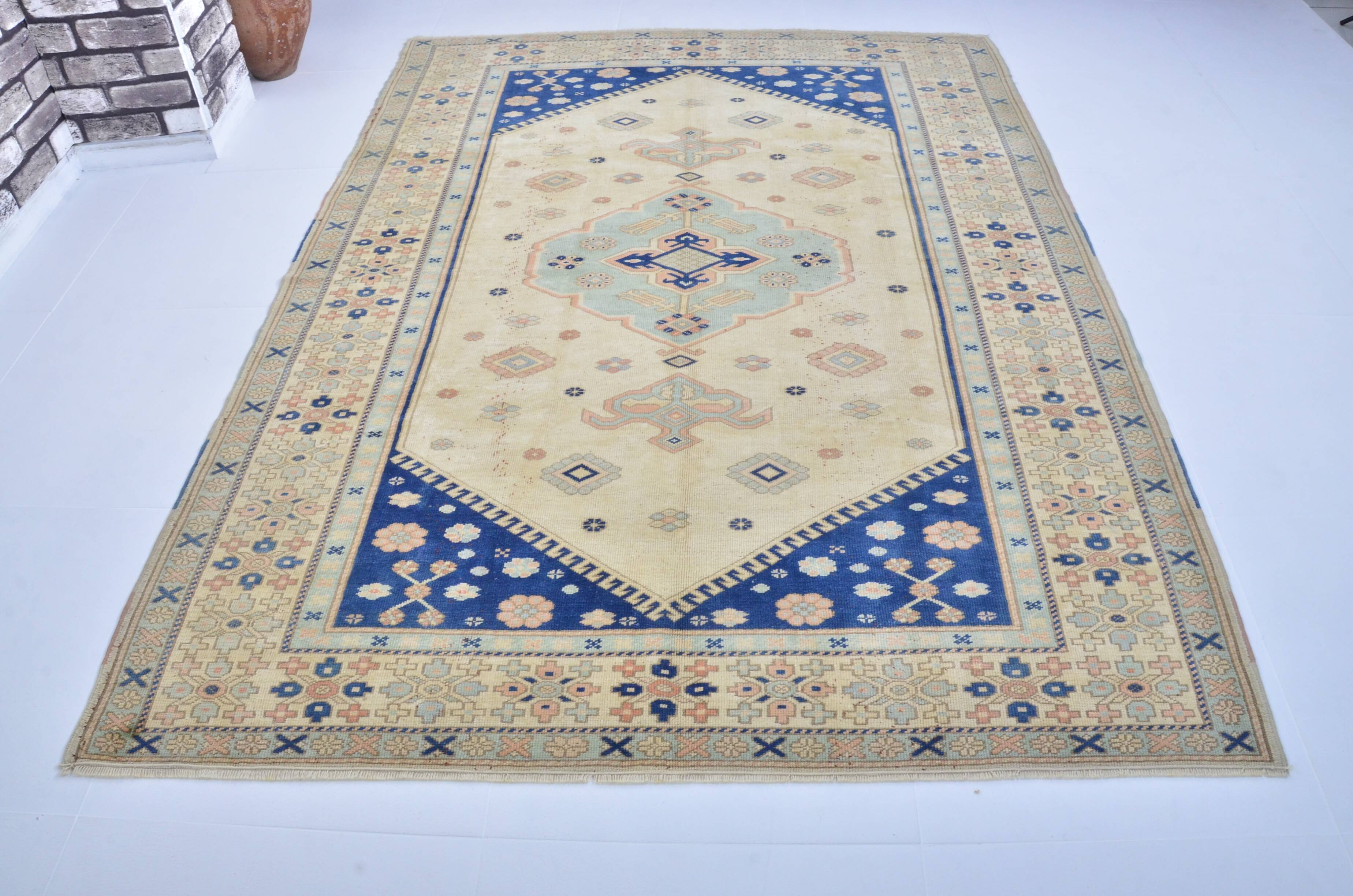 Vintage hand-knotted bohemian rug sku 3521