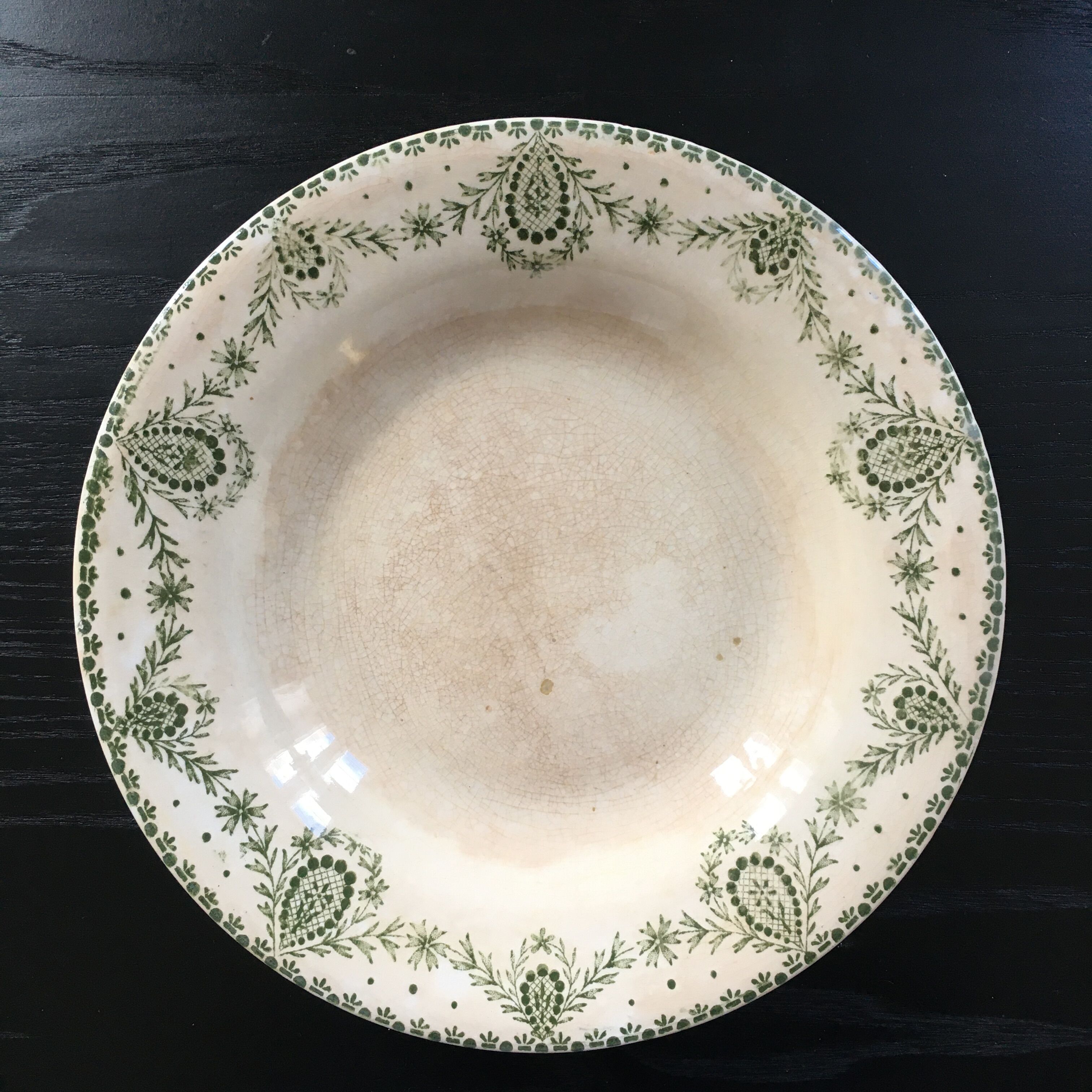 Old plate décor Brussels