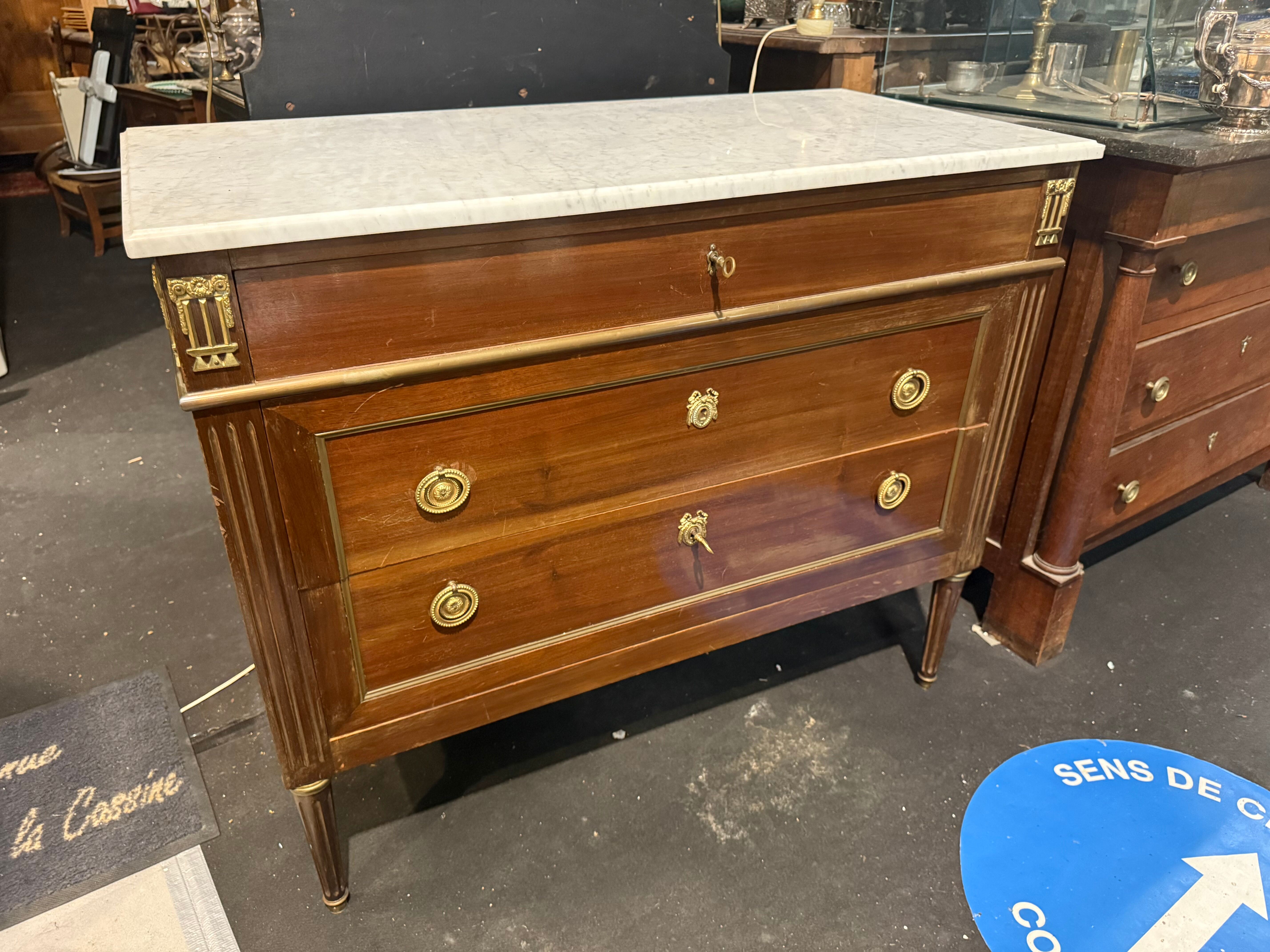 Commode Louis XVI