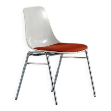 Chaise de salle à manger orange de l'ère spatiale, Italie, années 1970.
