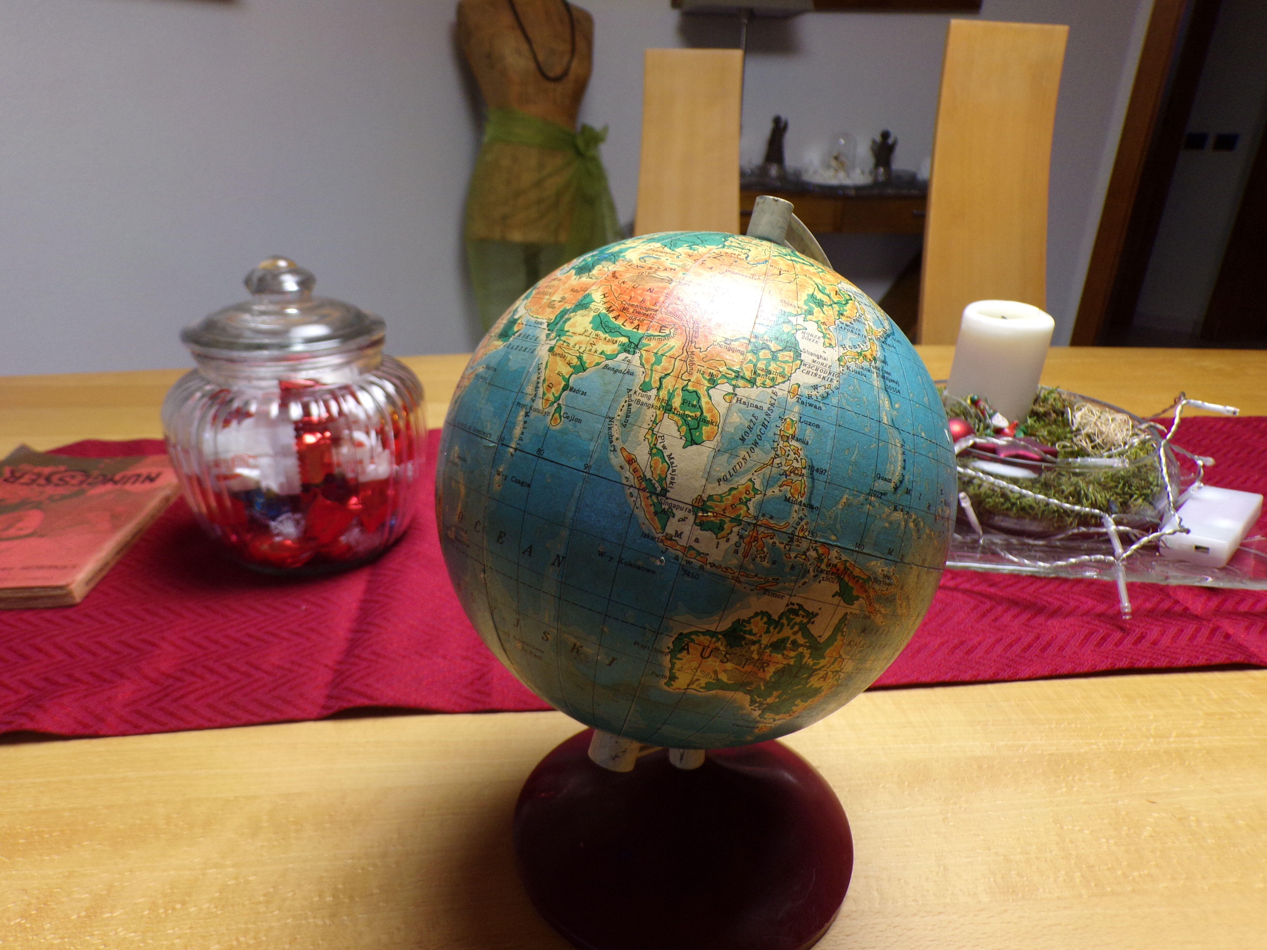 Polish 1960 terrestrial globe