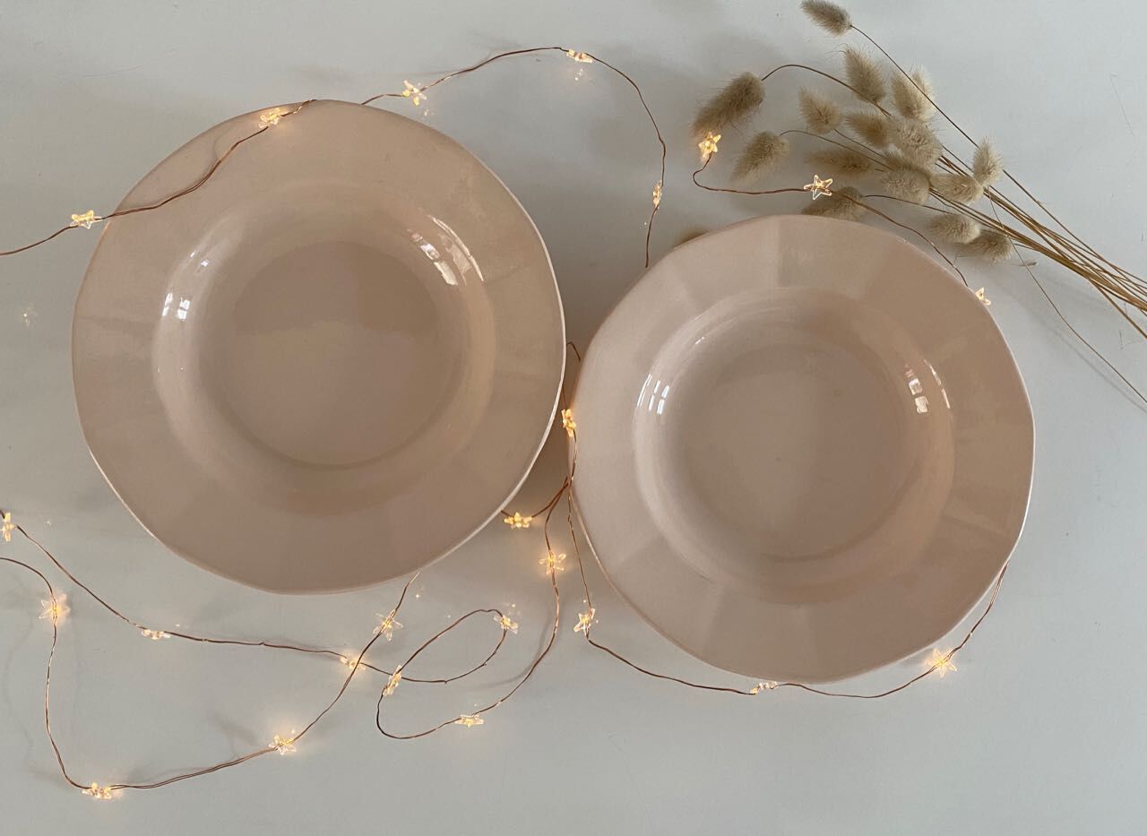 Service of powder pink hollow plates