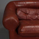 Canapé et un fauteuil en cuir caramel foncė