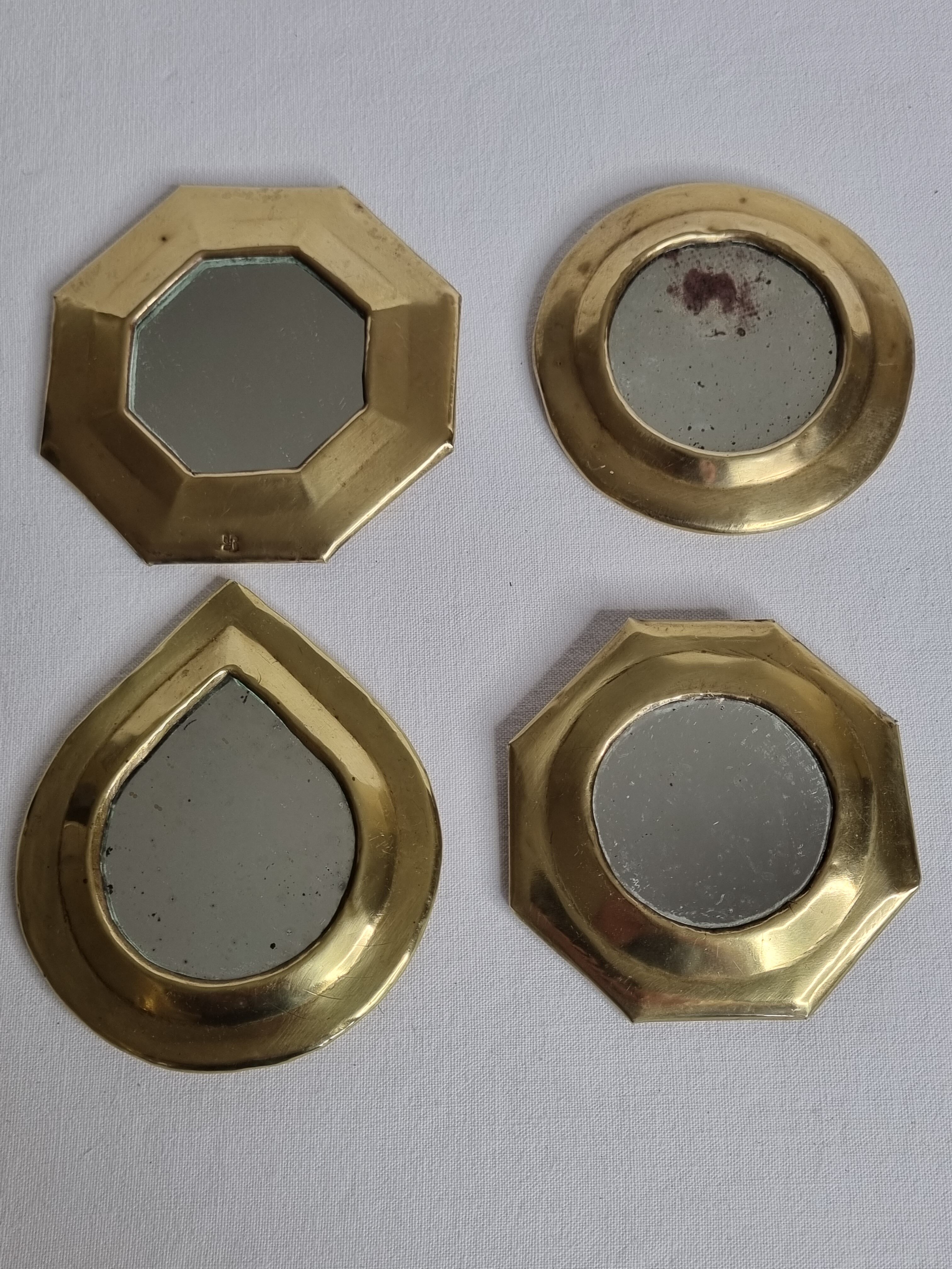 Set of 7 Moroccan mirrors in vintage brass 12 cm